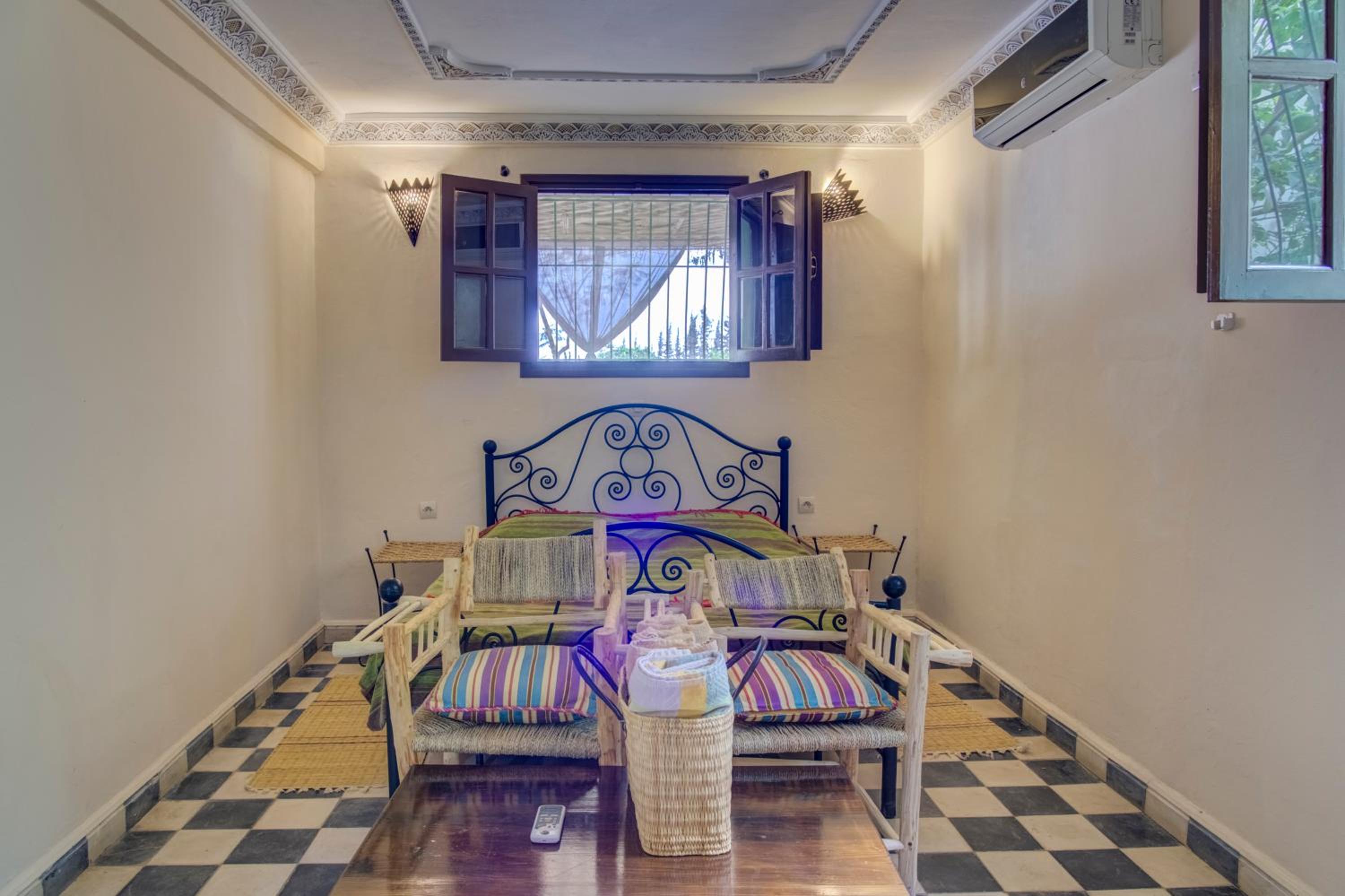 Apartment with Terrace photo 2