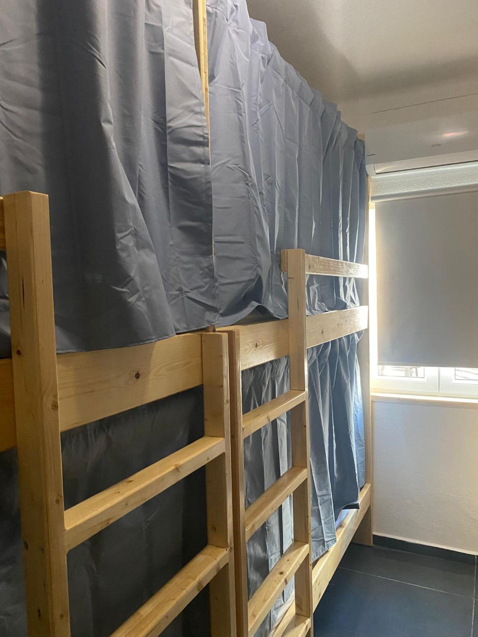Bed in 6-Bed Mixed Dormitory Room photo 1