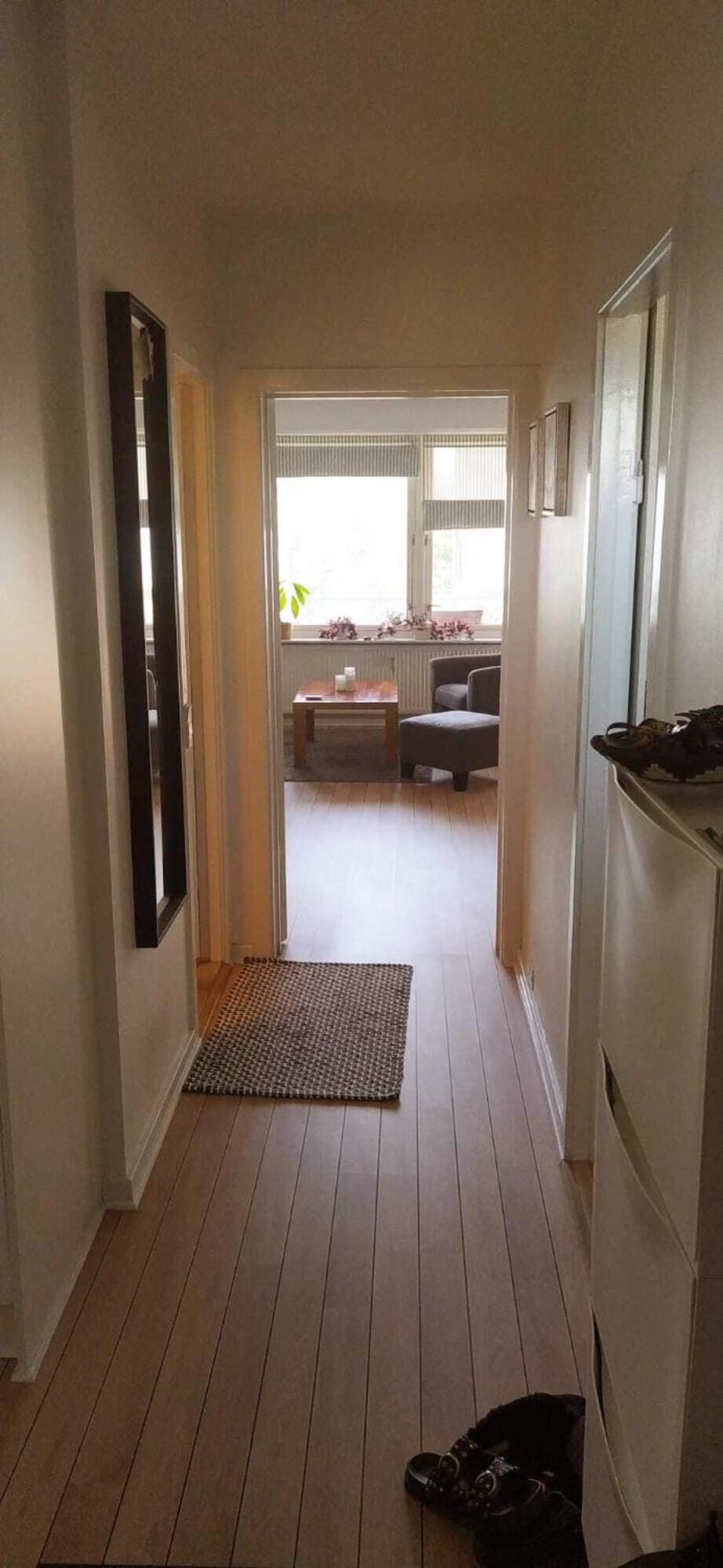 One-Bedroom Apartment photo 1