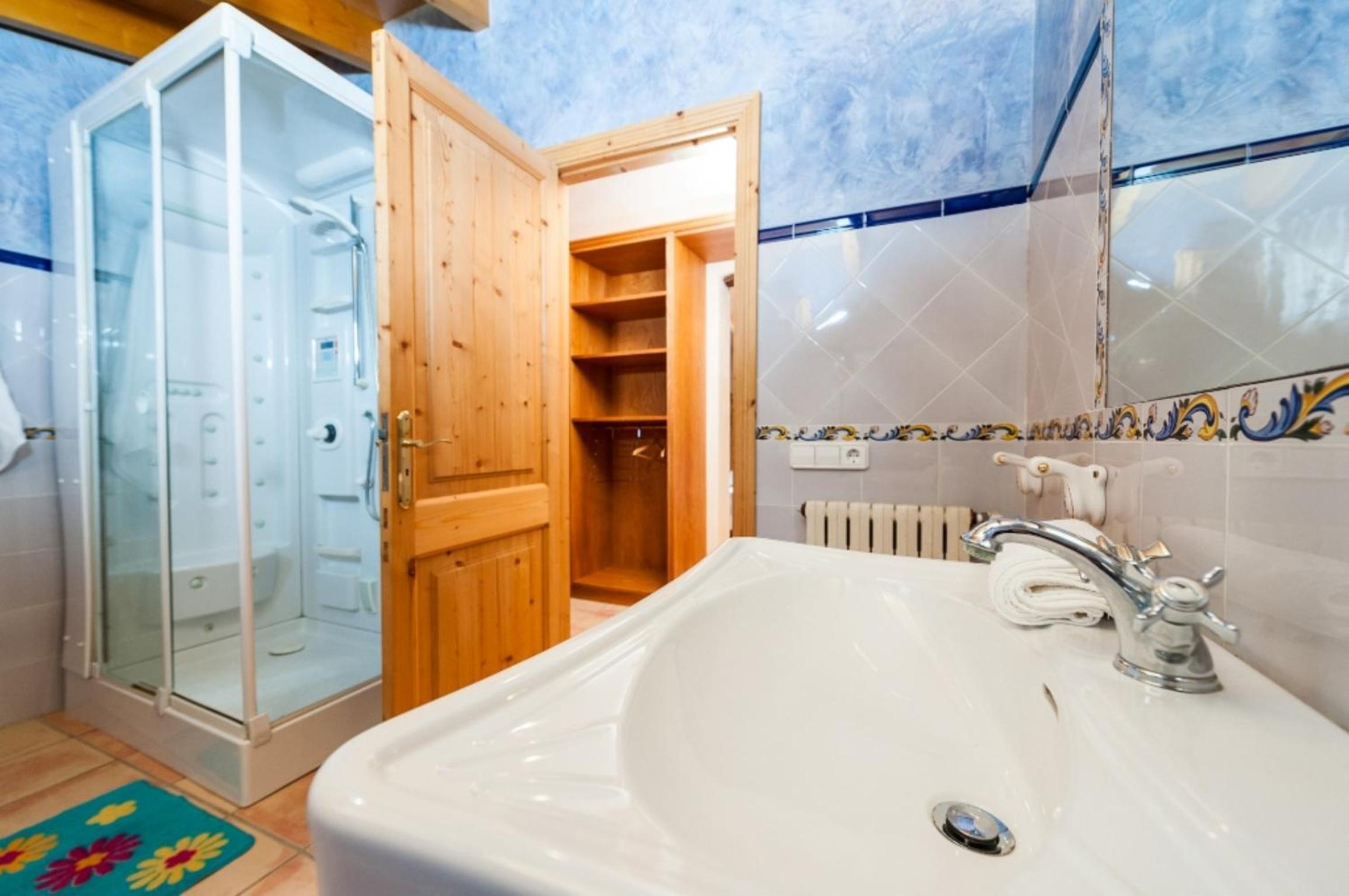 Four-Bedroom Villa photo 2