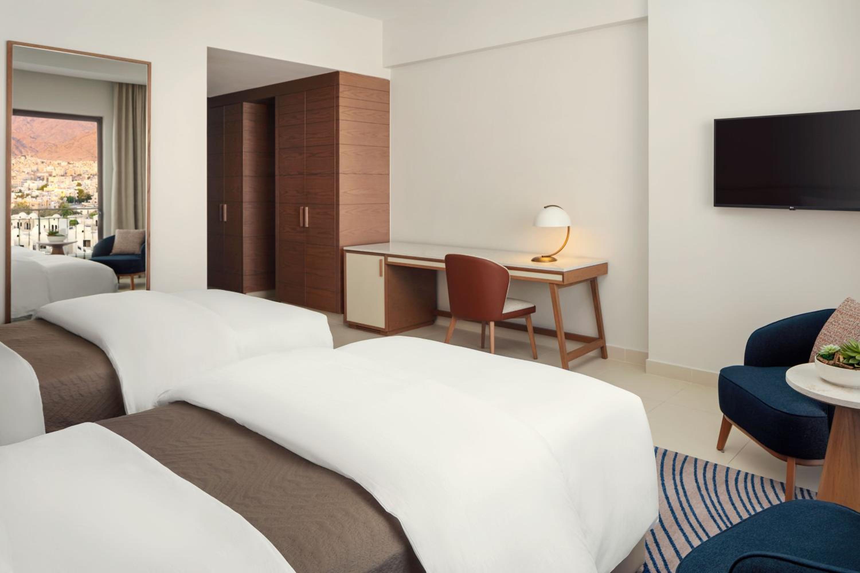 Classic Twin Room with Balcony - Mountain View - Photo 3