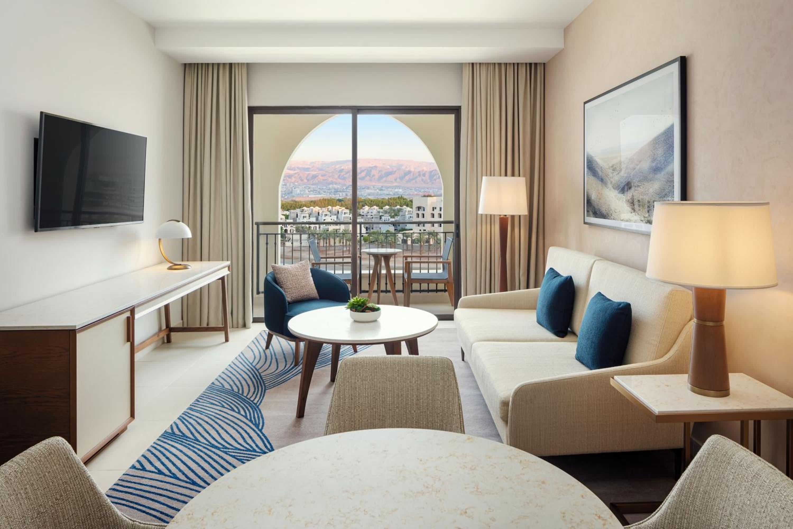 Prestige King Suite with Balcony - Pool View photo 2