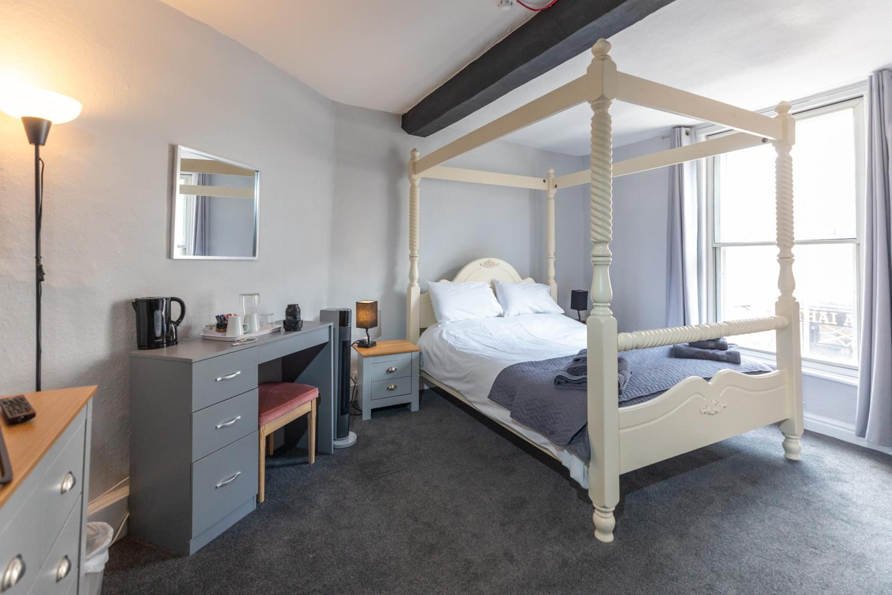 Deluxe King Room photo 1