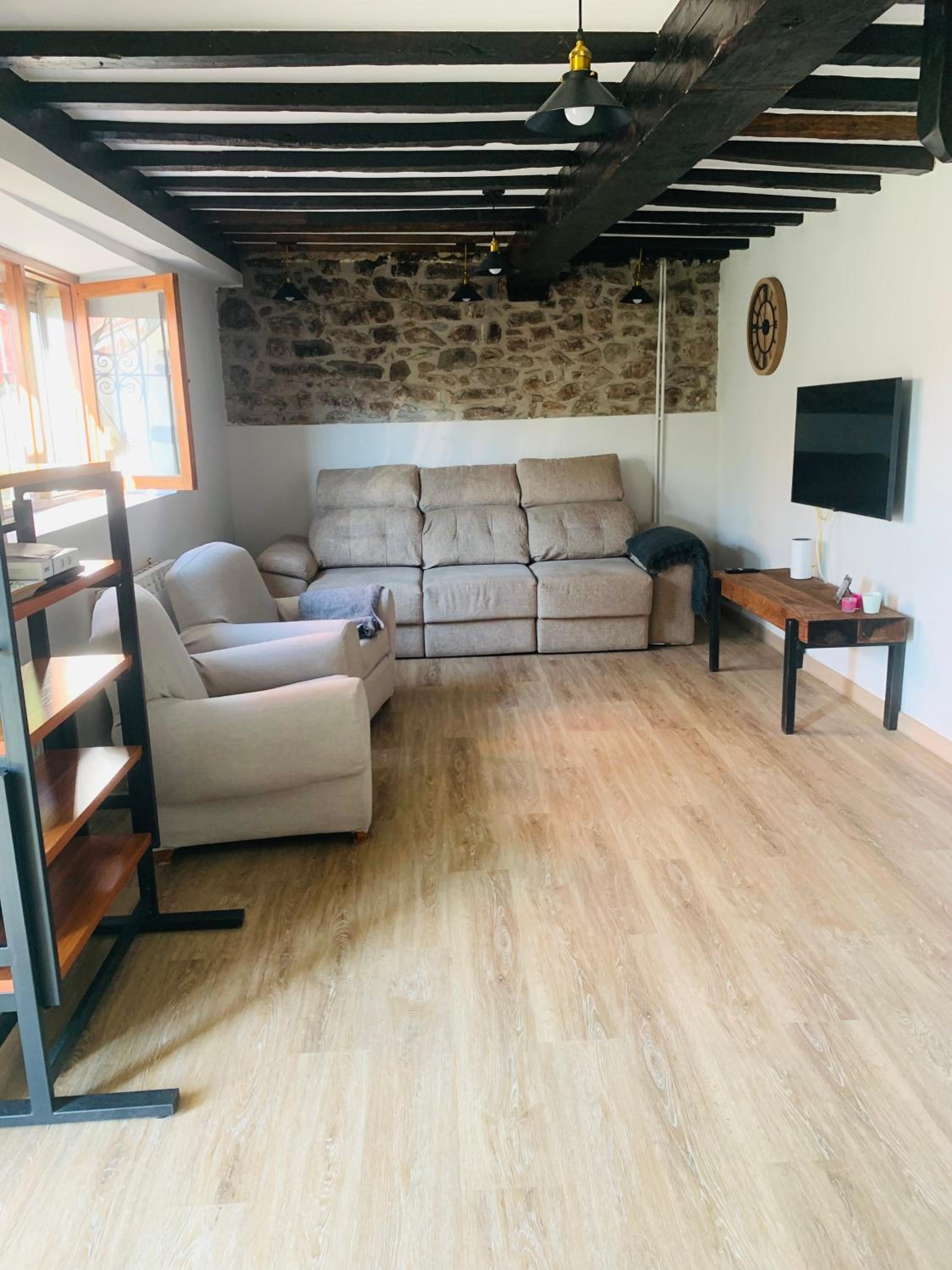 Three-Bedroom House photo 3