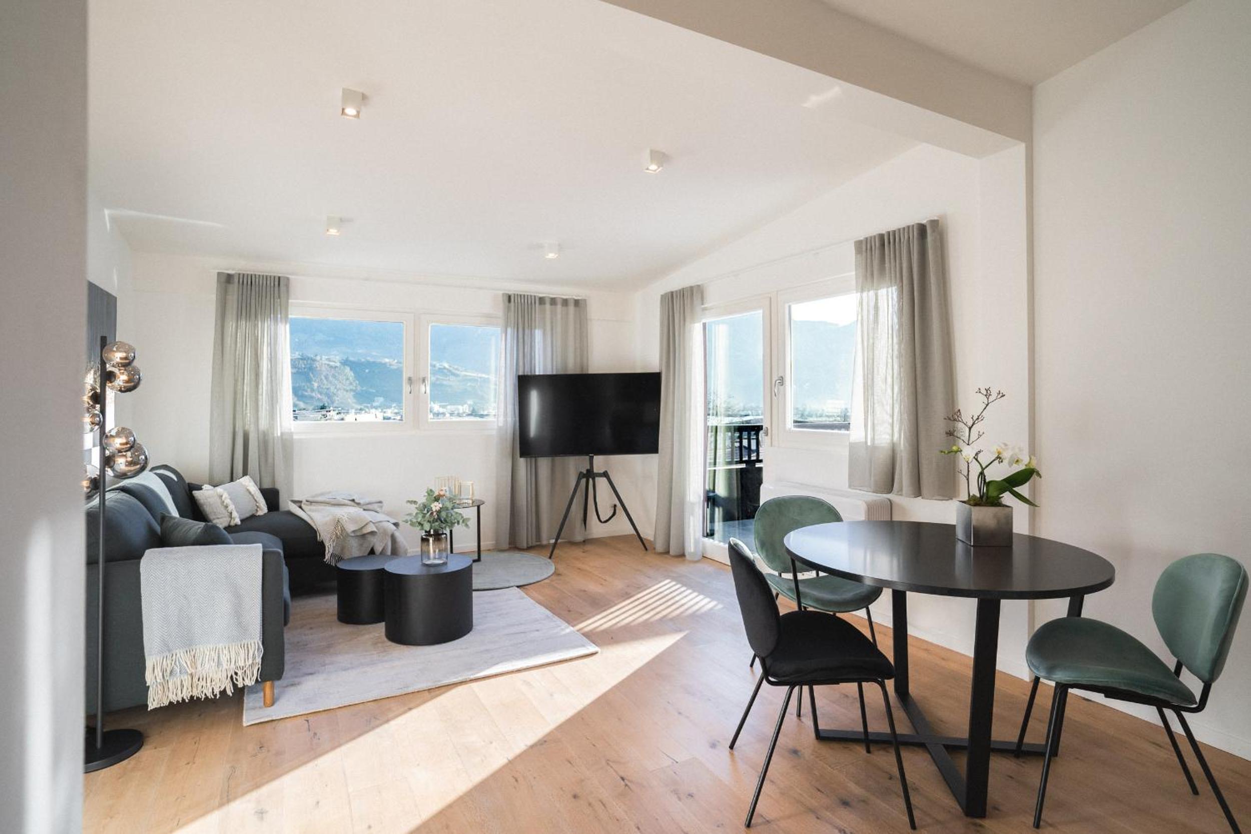 One-Bedroom Apartment with Terrace photo 1