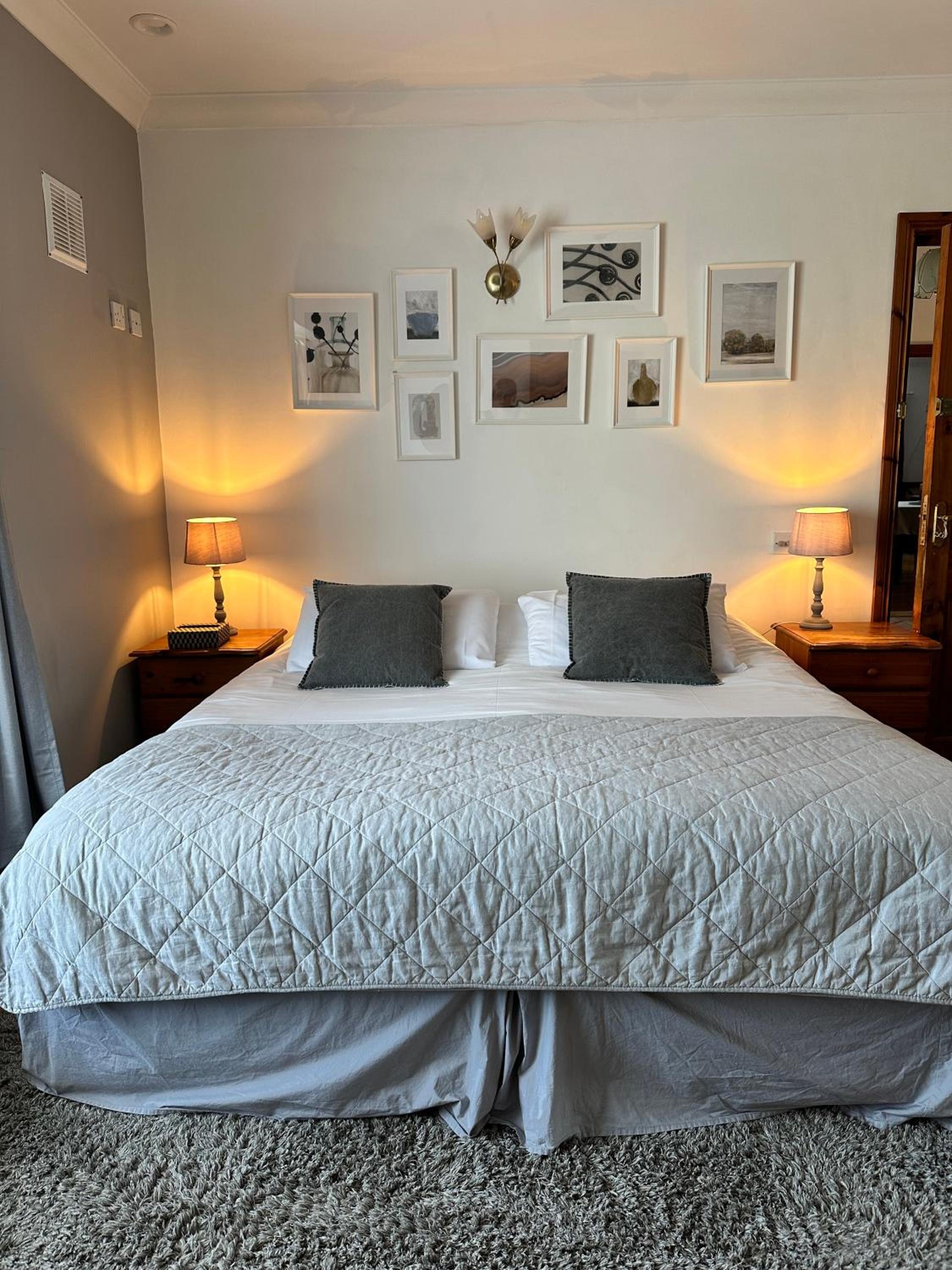 Double Room with Private Bathroom photo 1