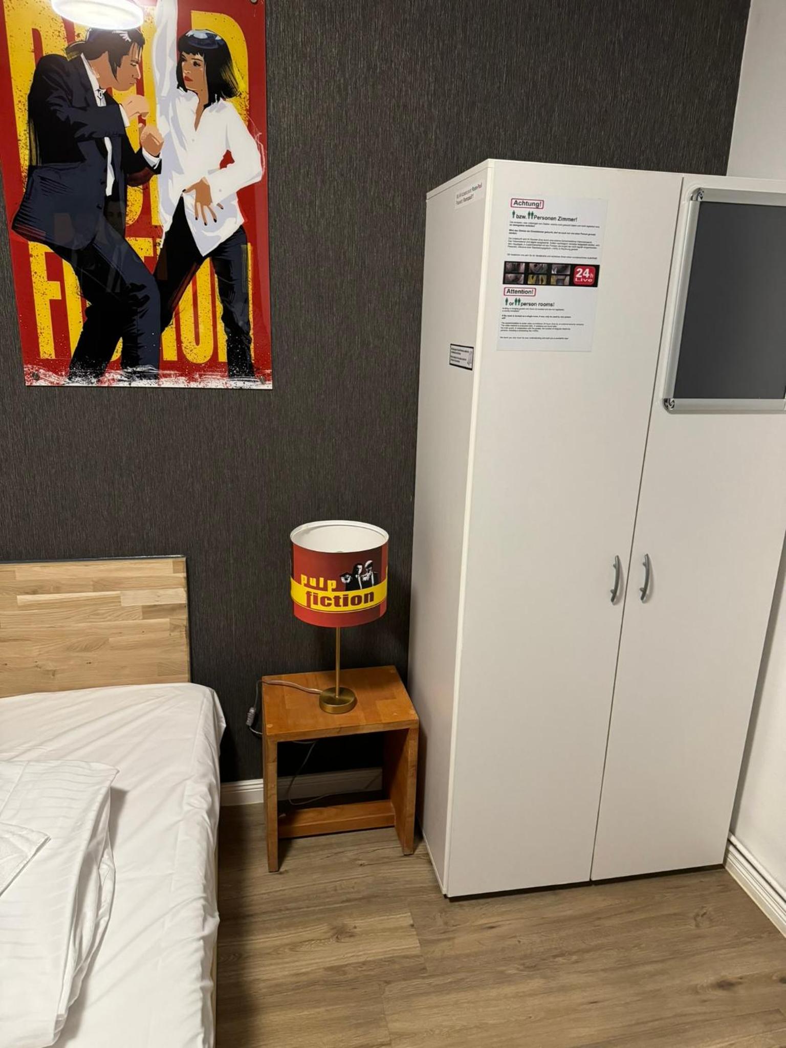 Double Room with Private Bathroom - Photo 11