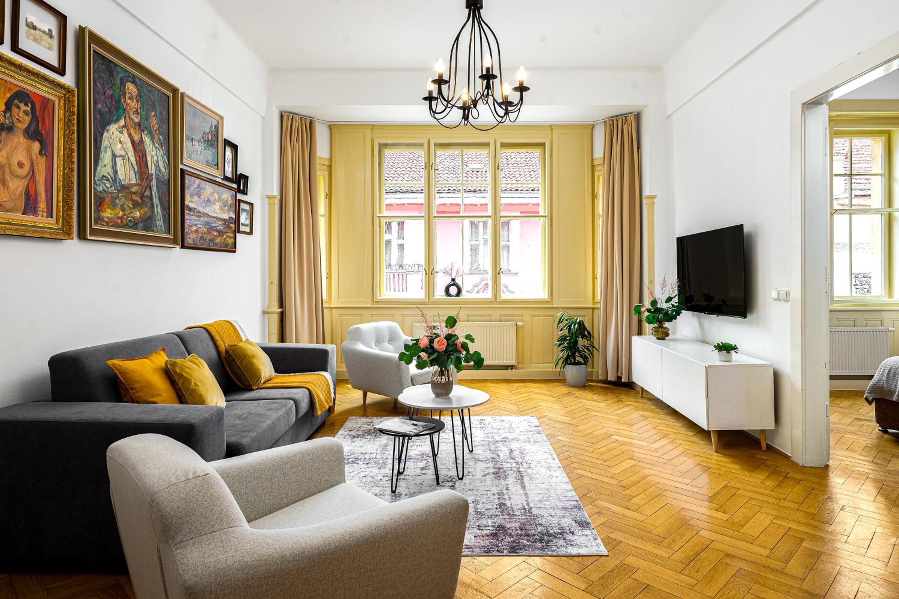 One-Bedroom Apartment