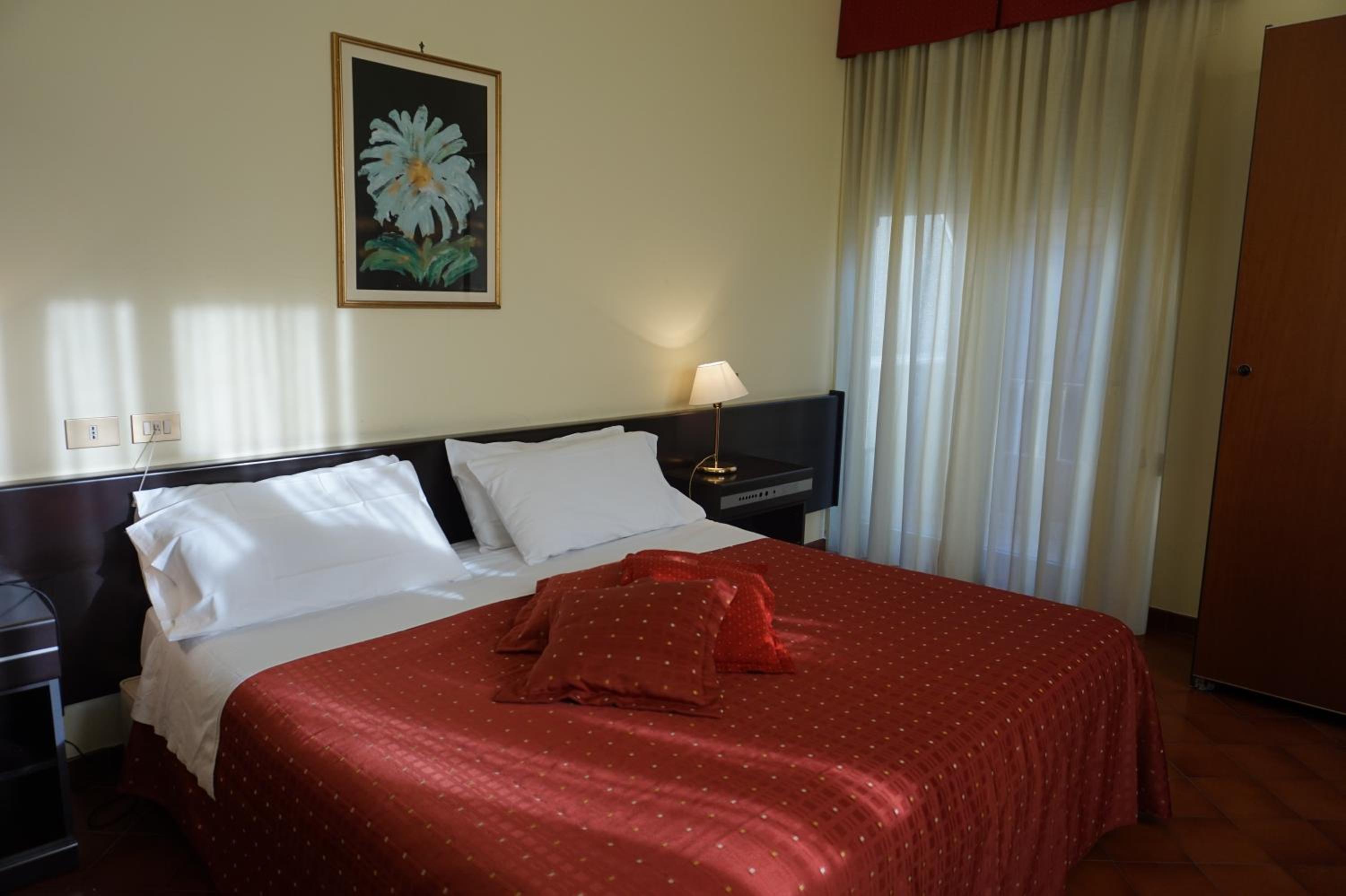 Double or Twin Room - Photo 1