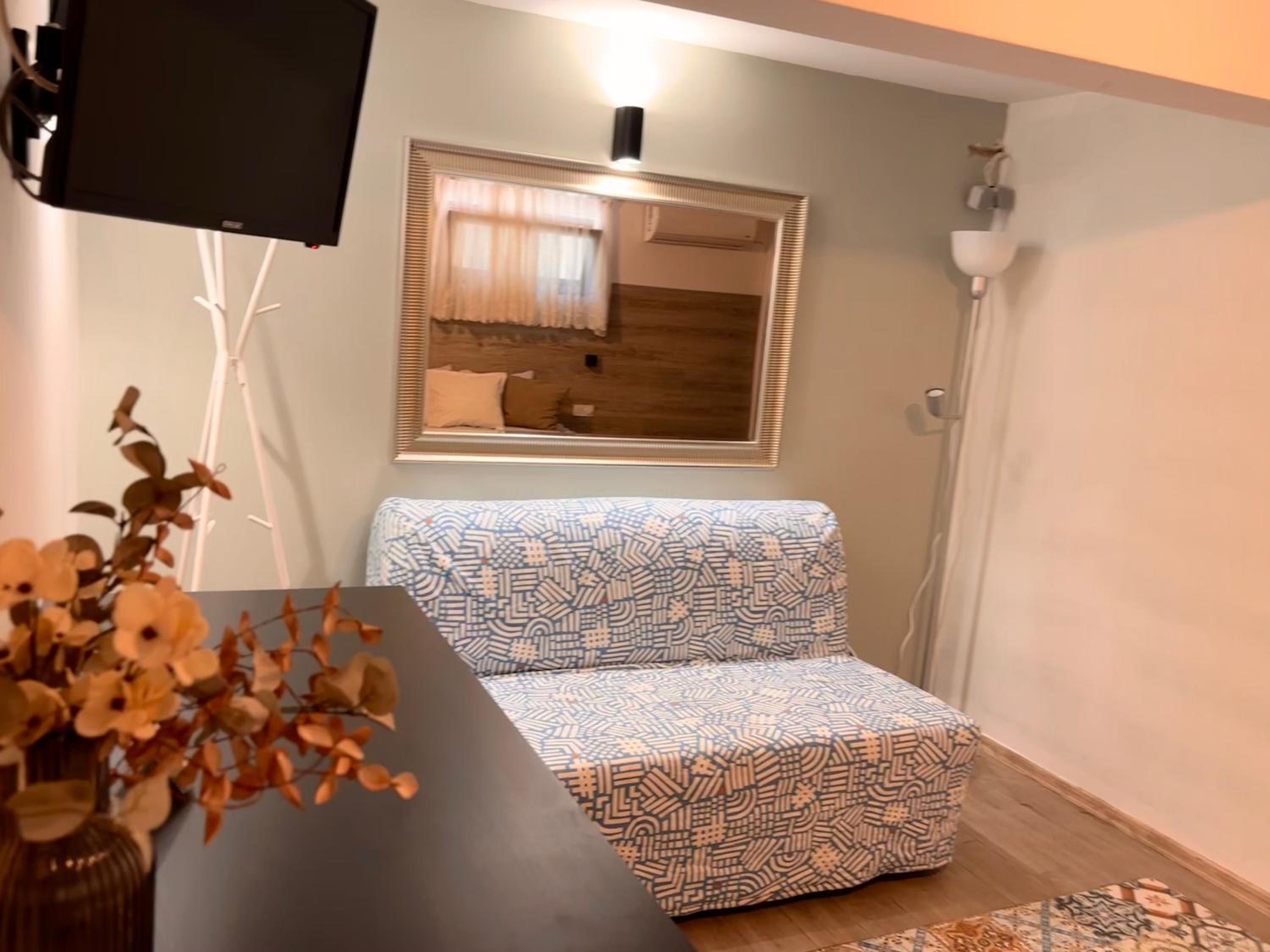 Basic Triple Room photo 3
