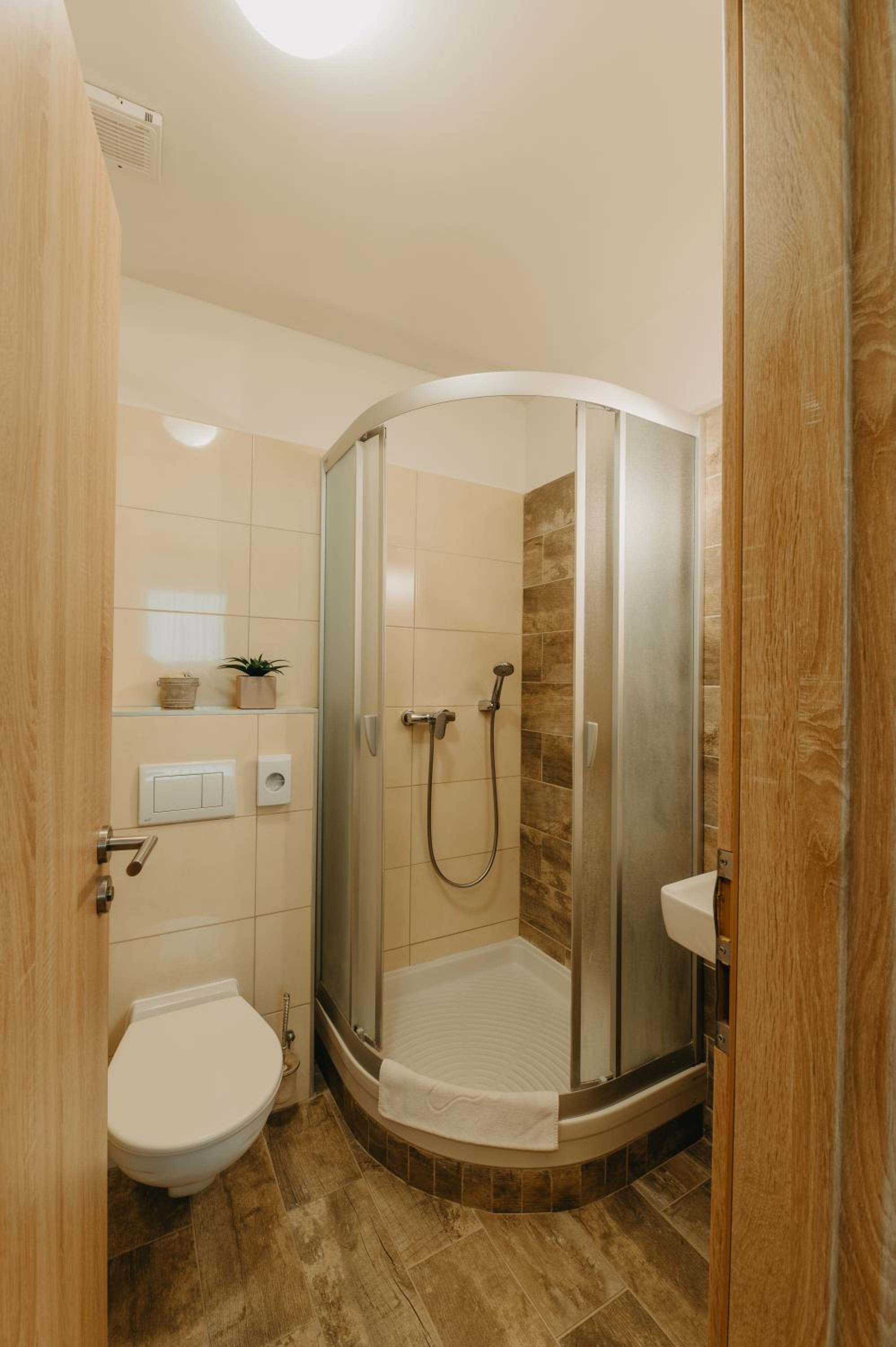 Double or Twin Room with Shower photo 2
