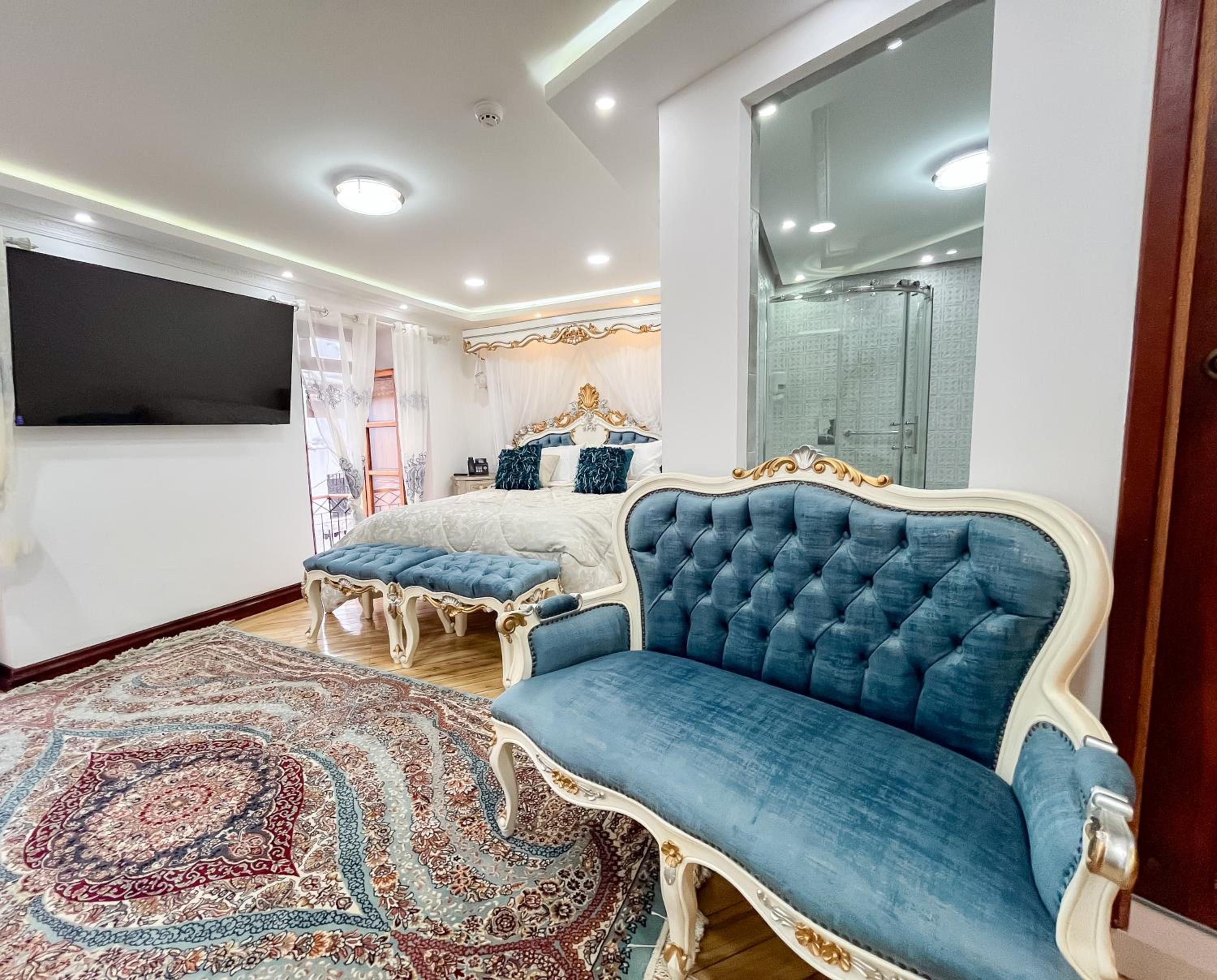 Suite with Balcony photo 3