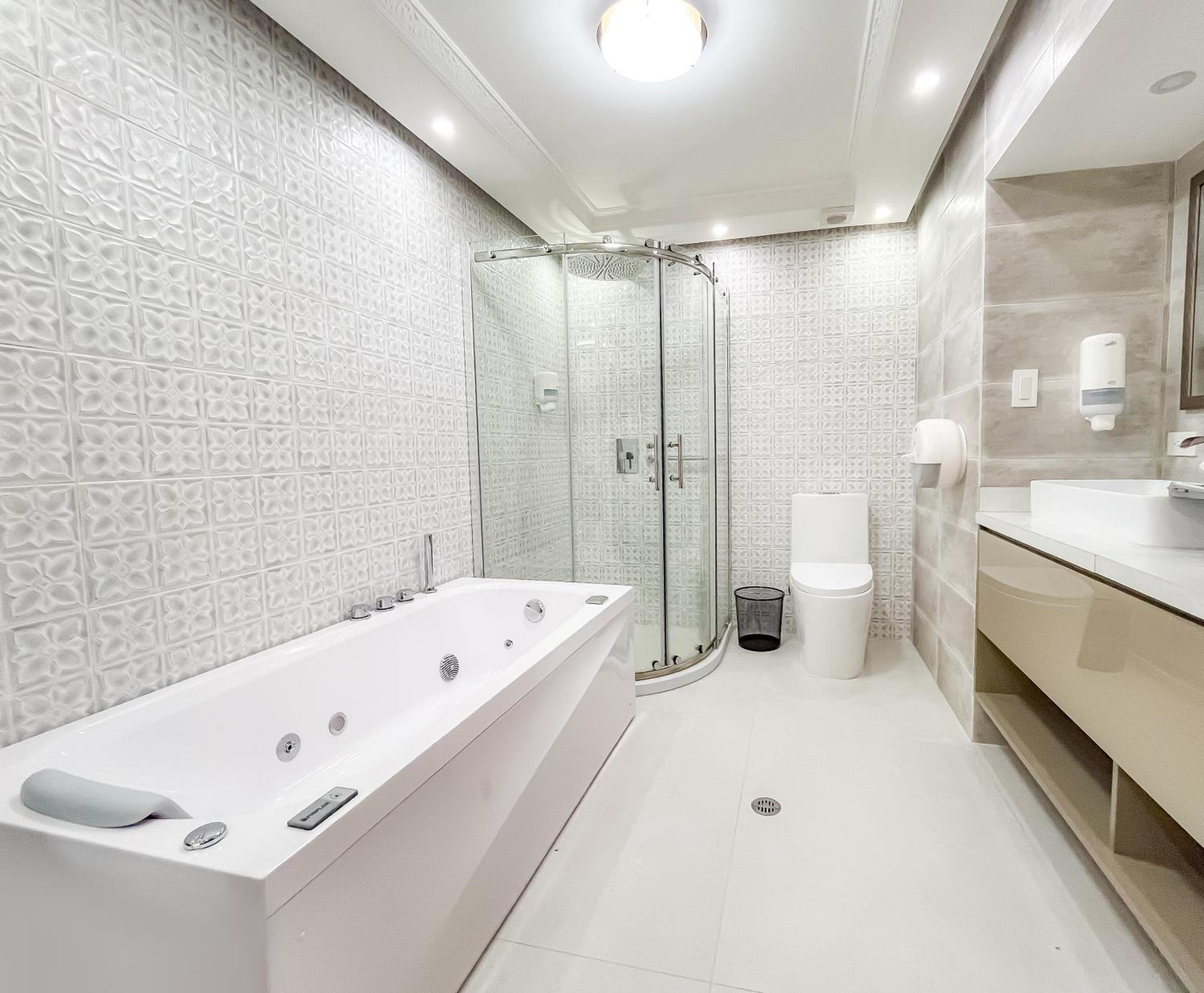 Suite with Balcony photo 2
