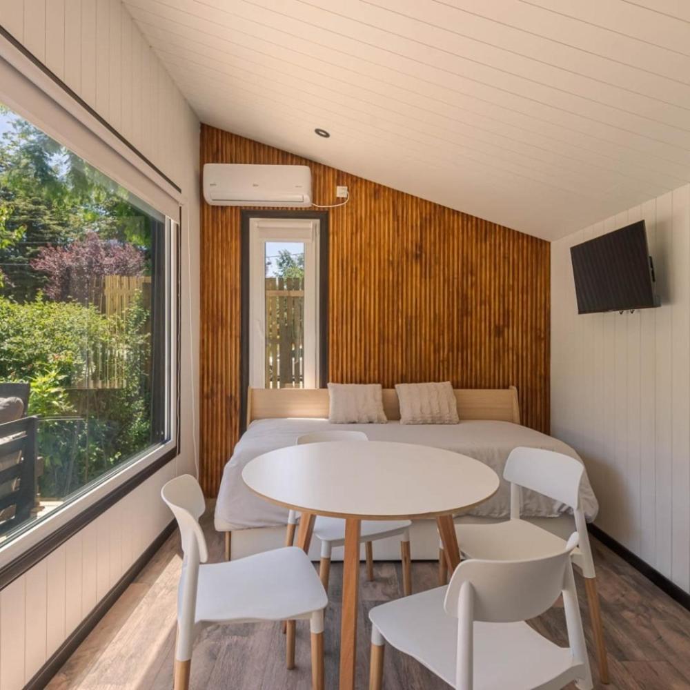 One-Bedroom House photo 2