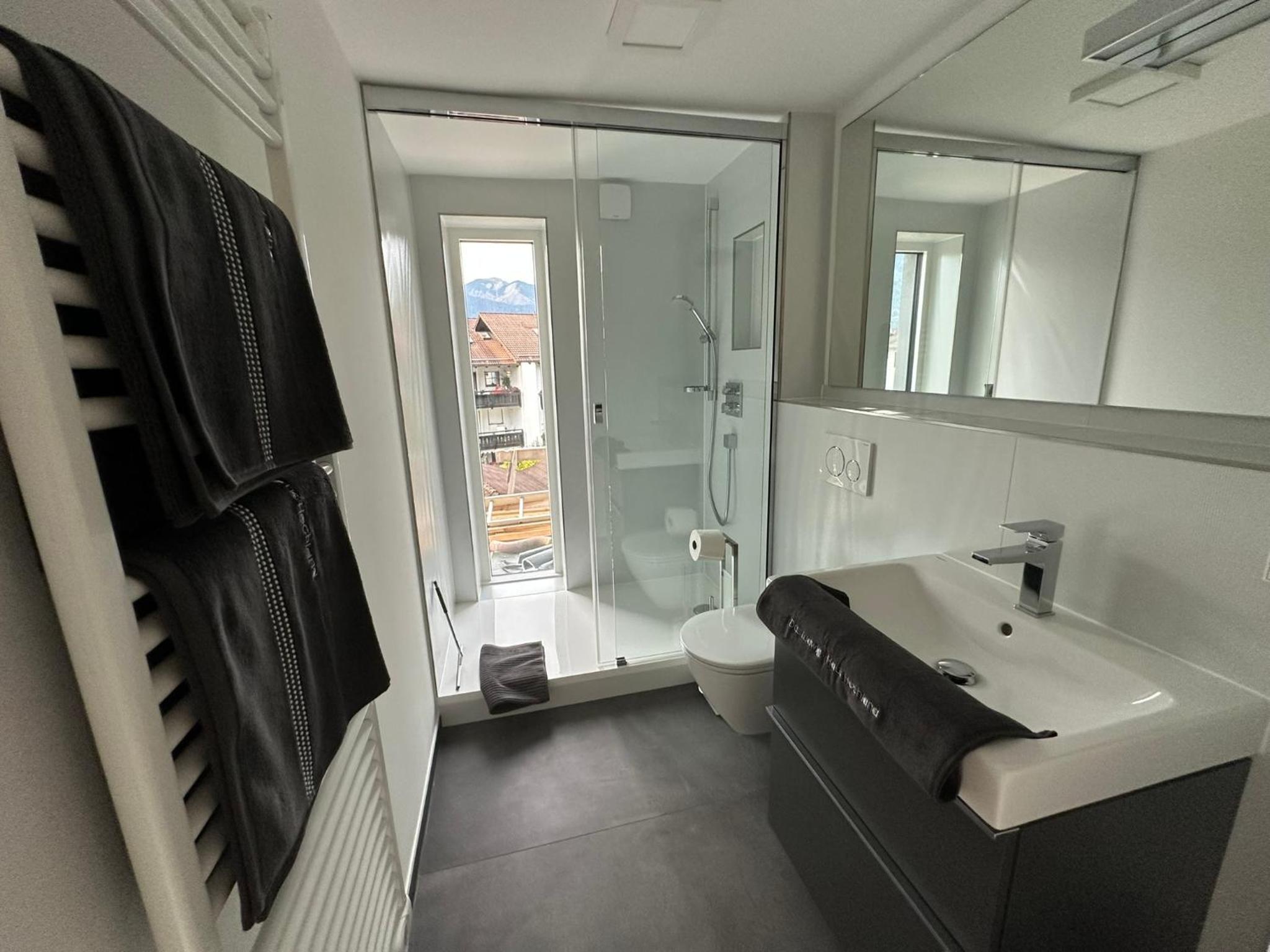 One-Bedroom Apartment with Terrace photo 3