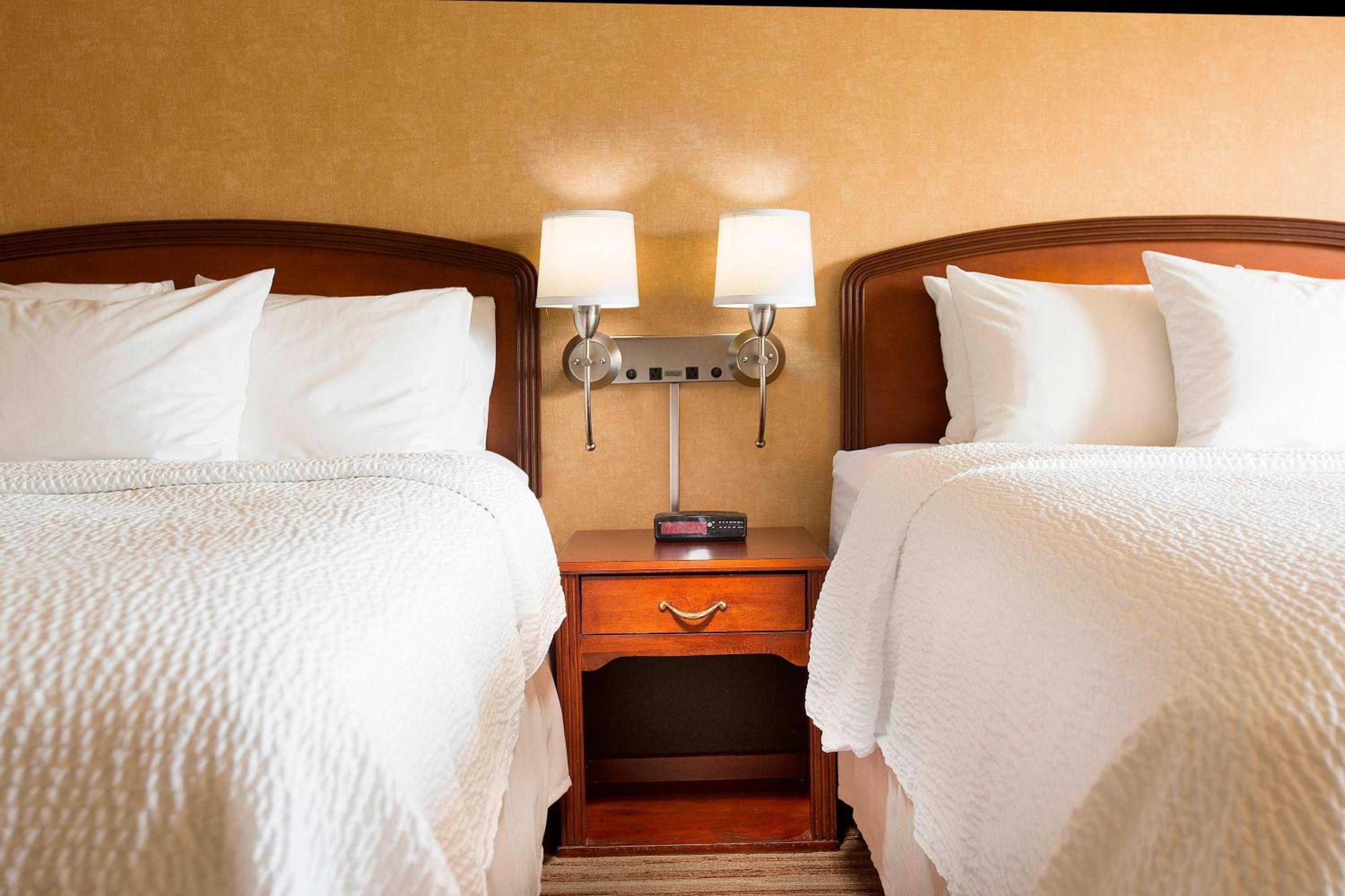 Queen Room with Two Queen Beds - Photo 1