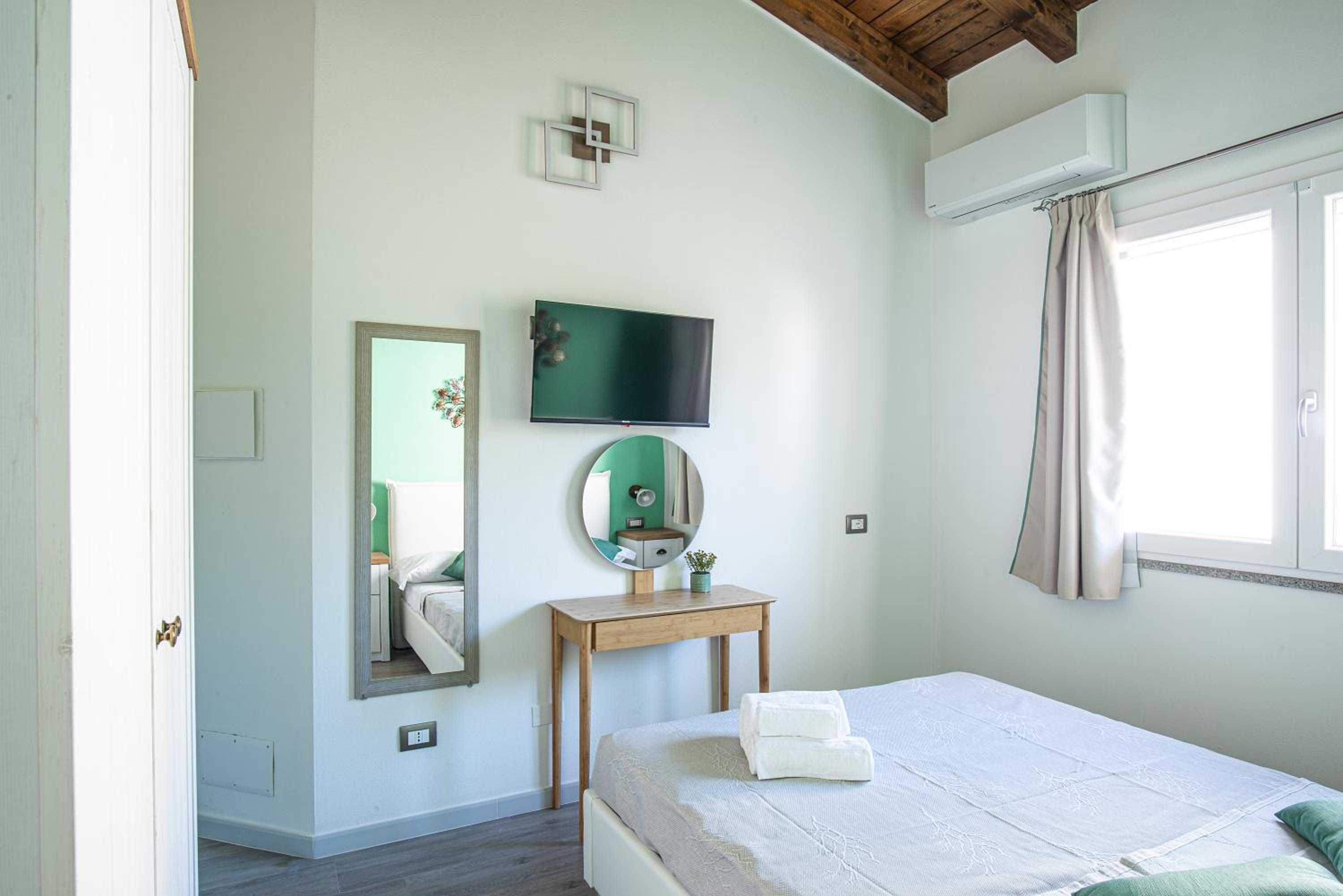 Small Double Room photo 1