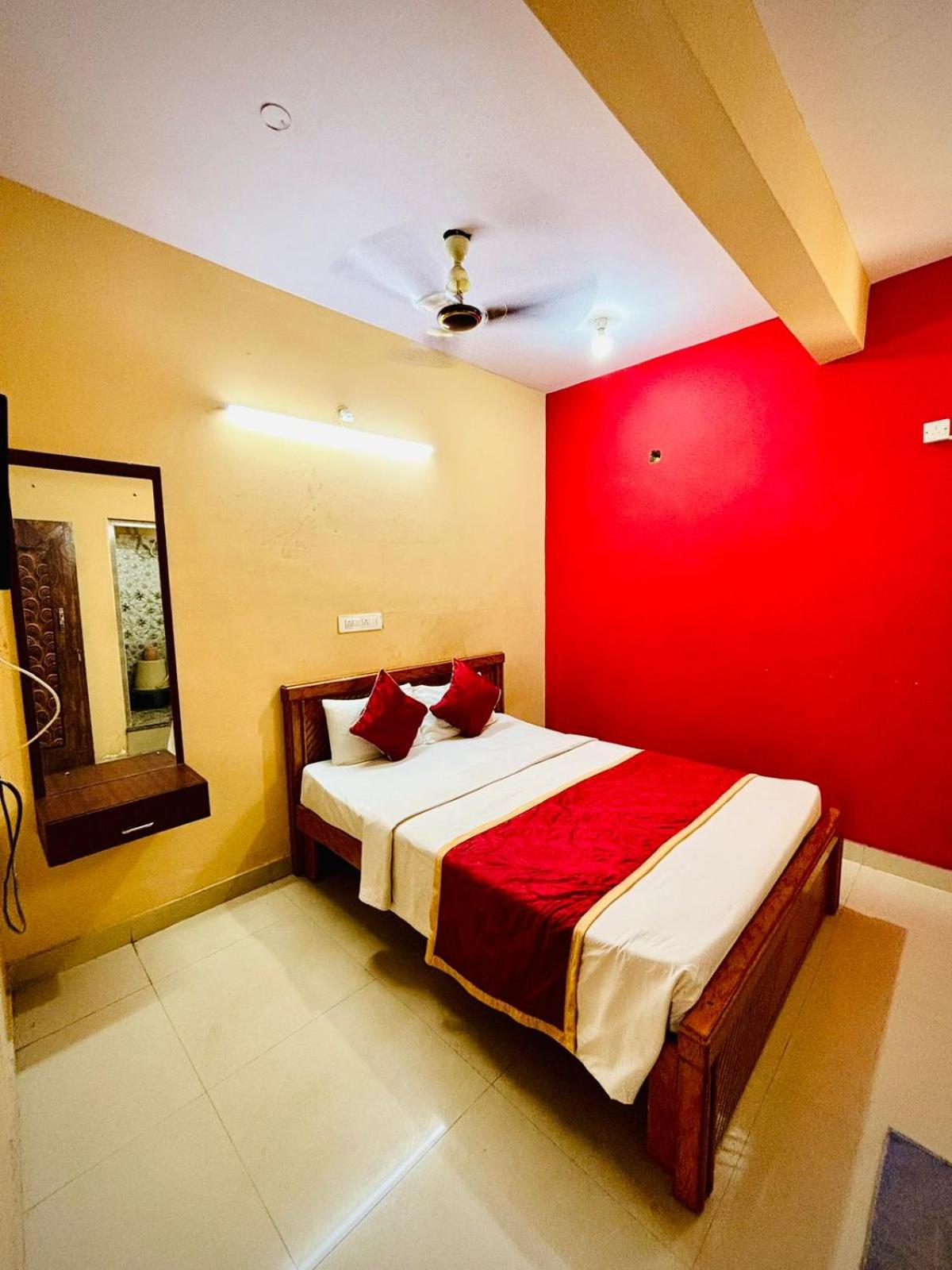 Deluxe Double Room photo 2