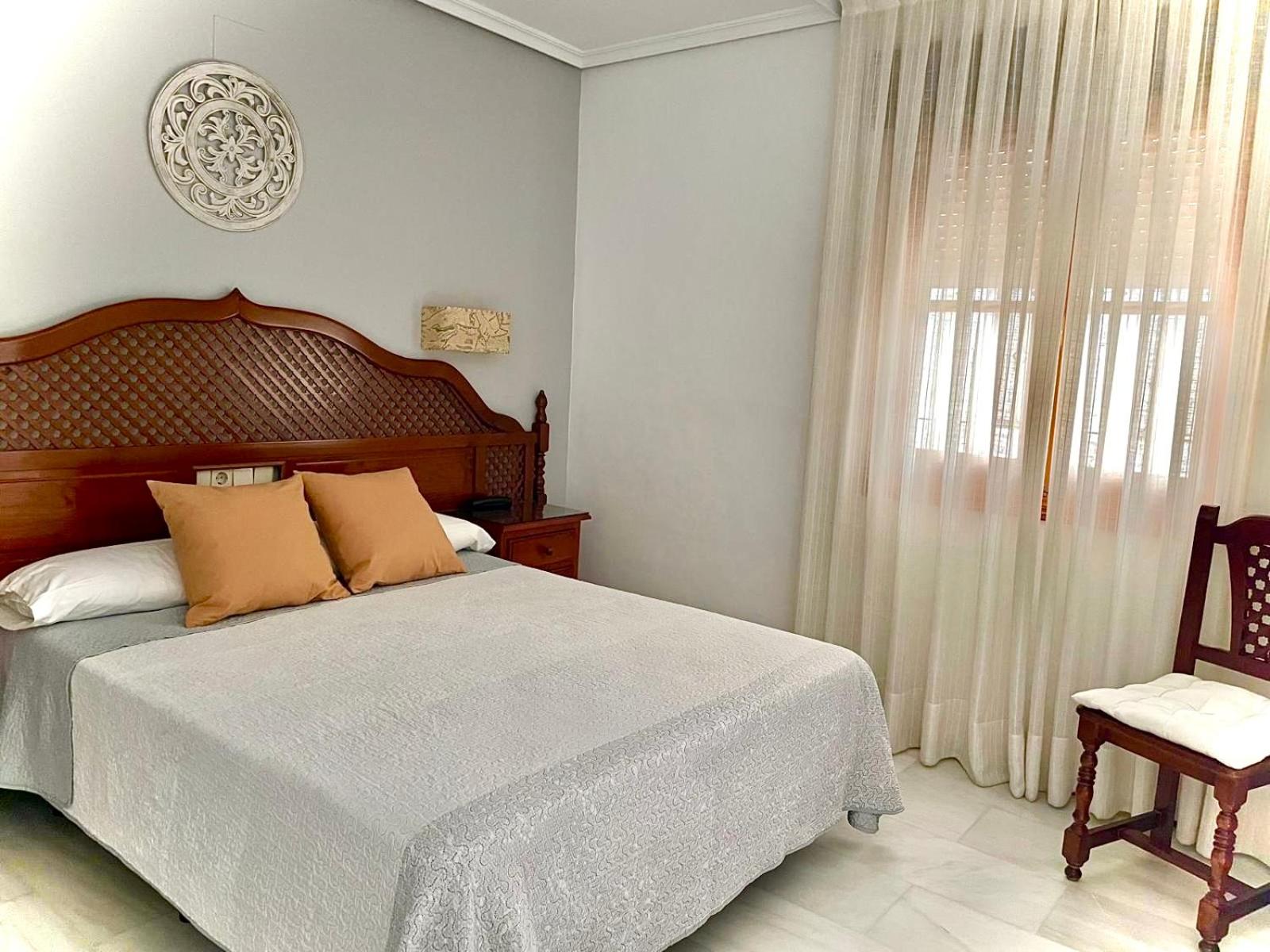 Double or Twin Room - Photo 14