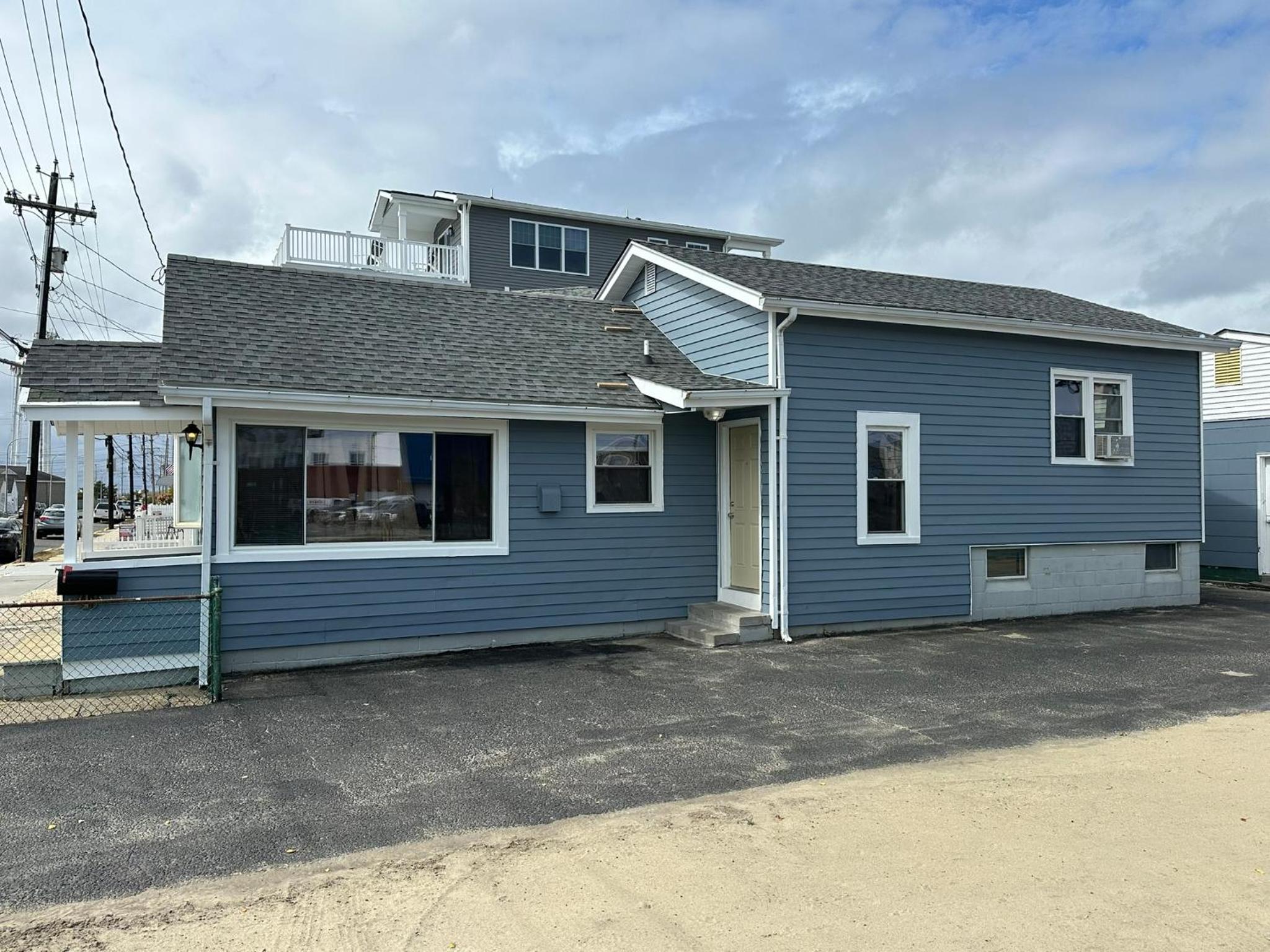 Two-Bedroom House - Photo 14