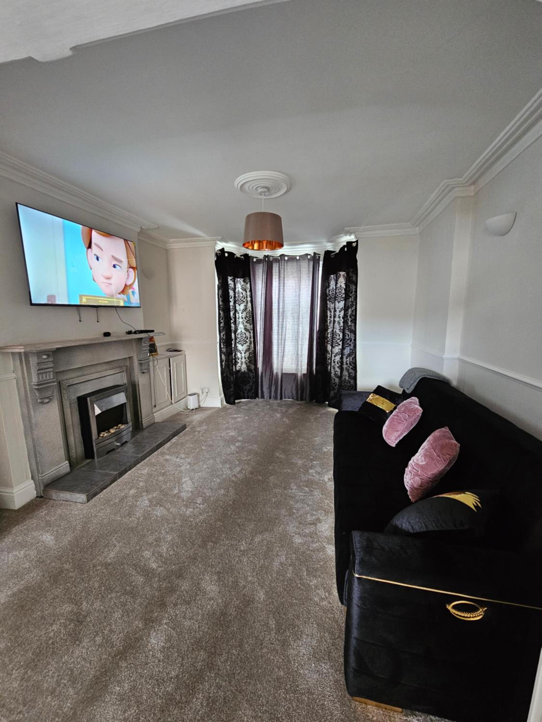 Apartment photo 1