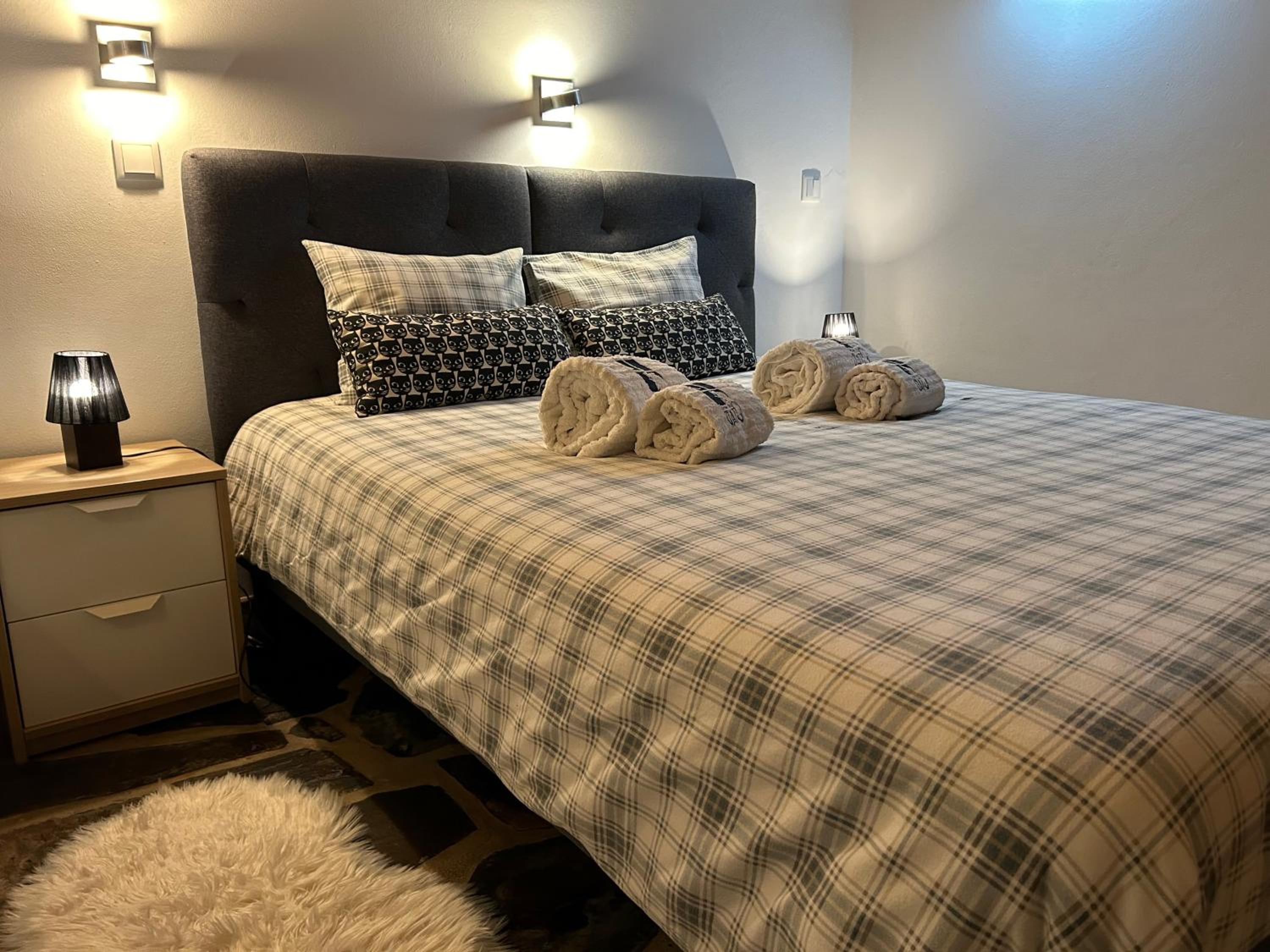Two-Bedroom House - Photo 8