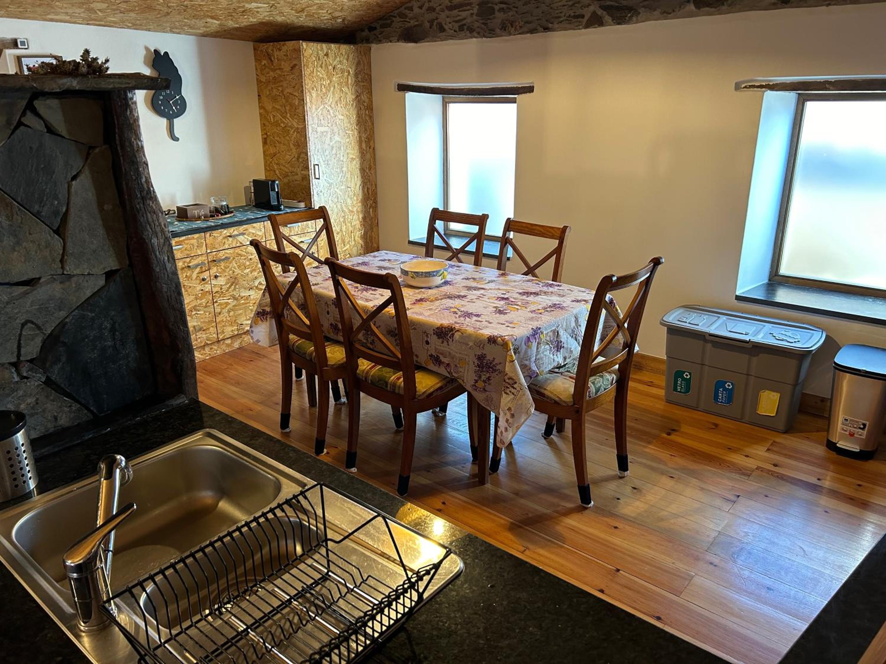 Two-Bedroom House - Photo 12