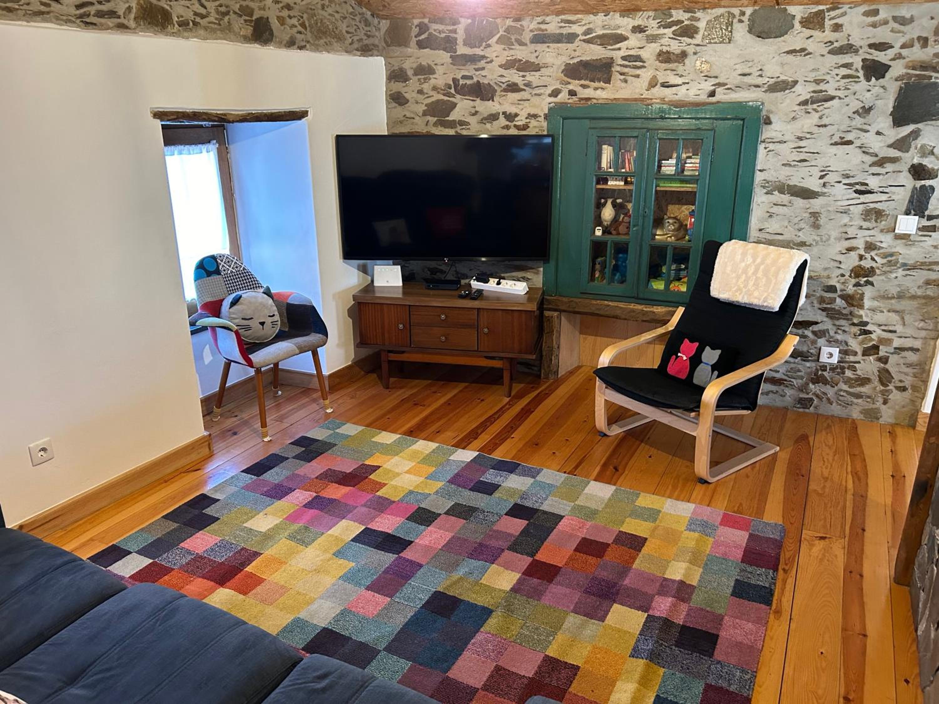 Two-Bedroom House - Photo 17