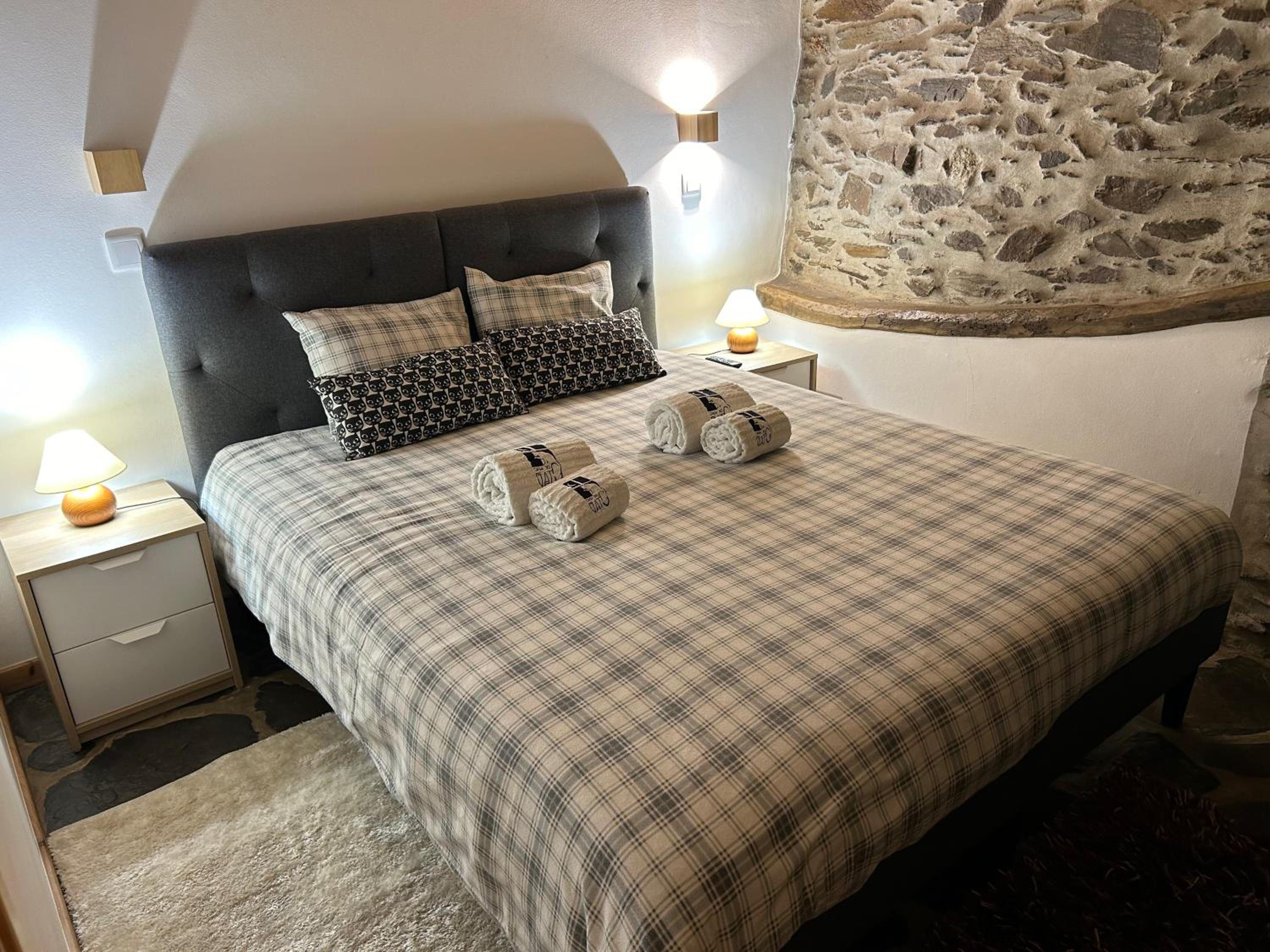 Two-Bedroom House - Photo 20