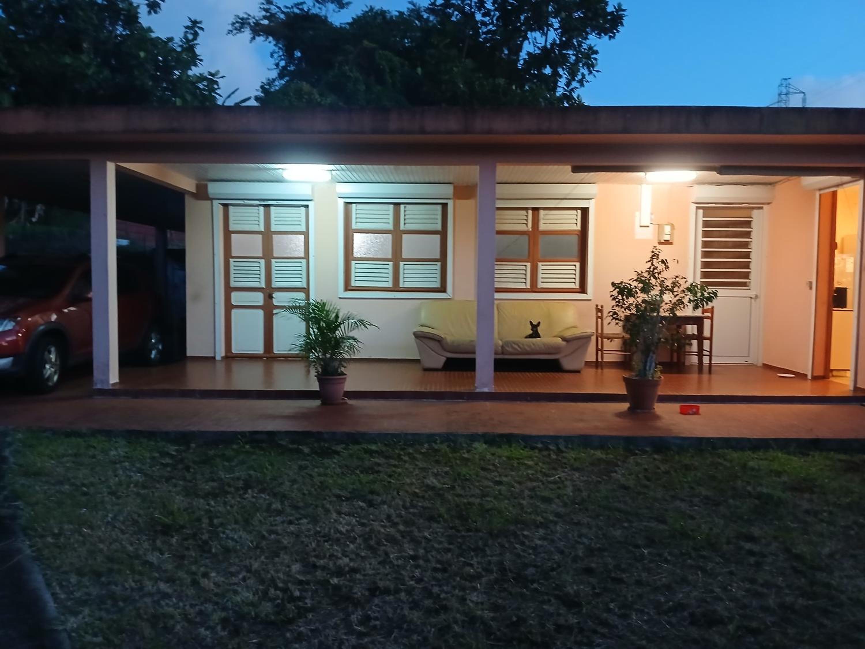 Three-Bedroom House photo 2