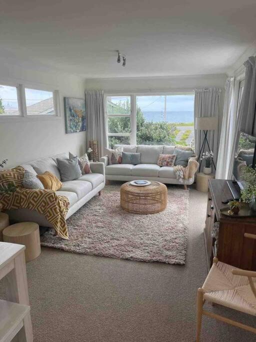 Five-Bedroom House photo 1