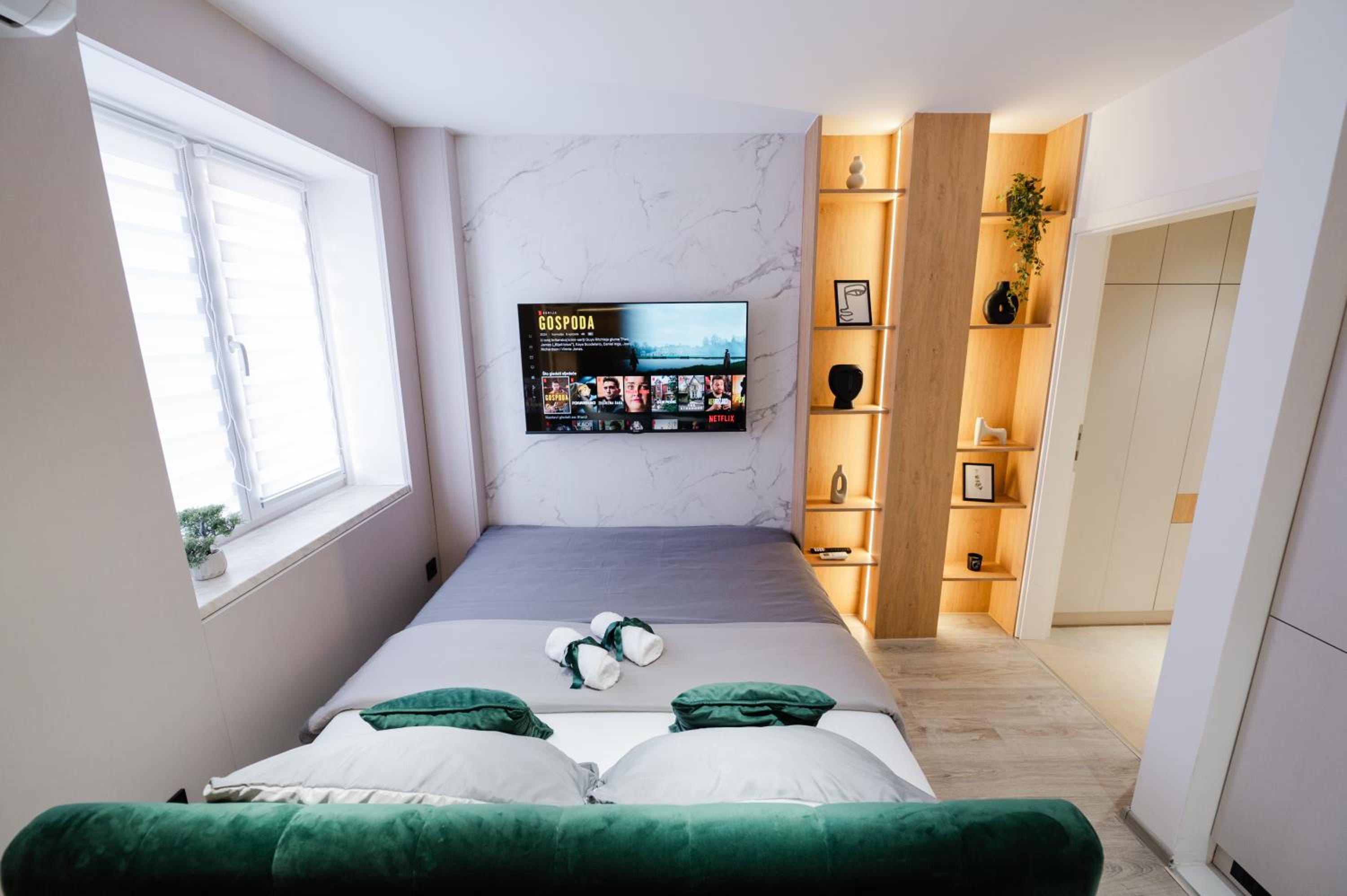 One-Bedroom Apartment photo 2