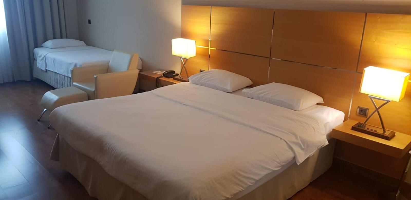 Deluxe Double or Twin Room - Photo 2