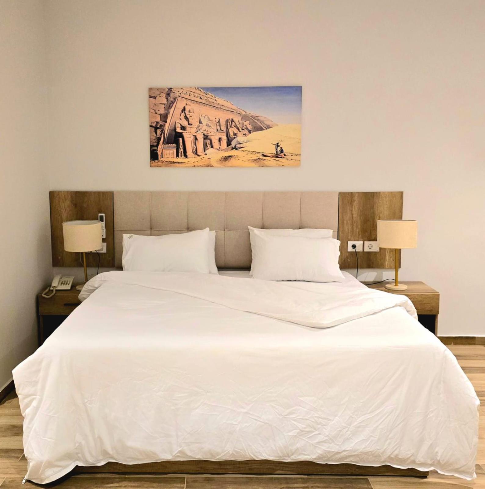Suite with Mountain View