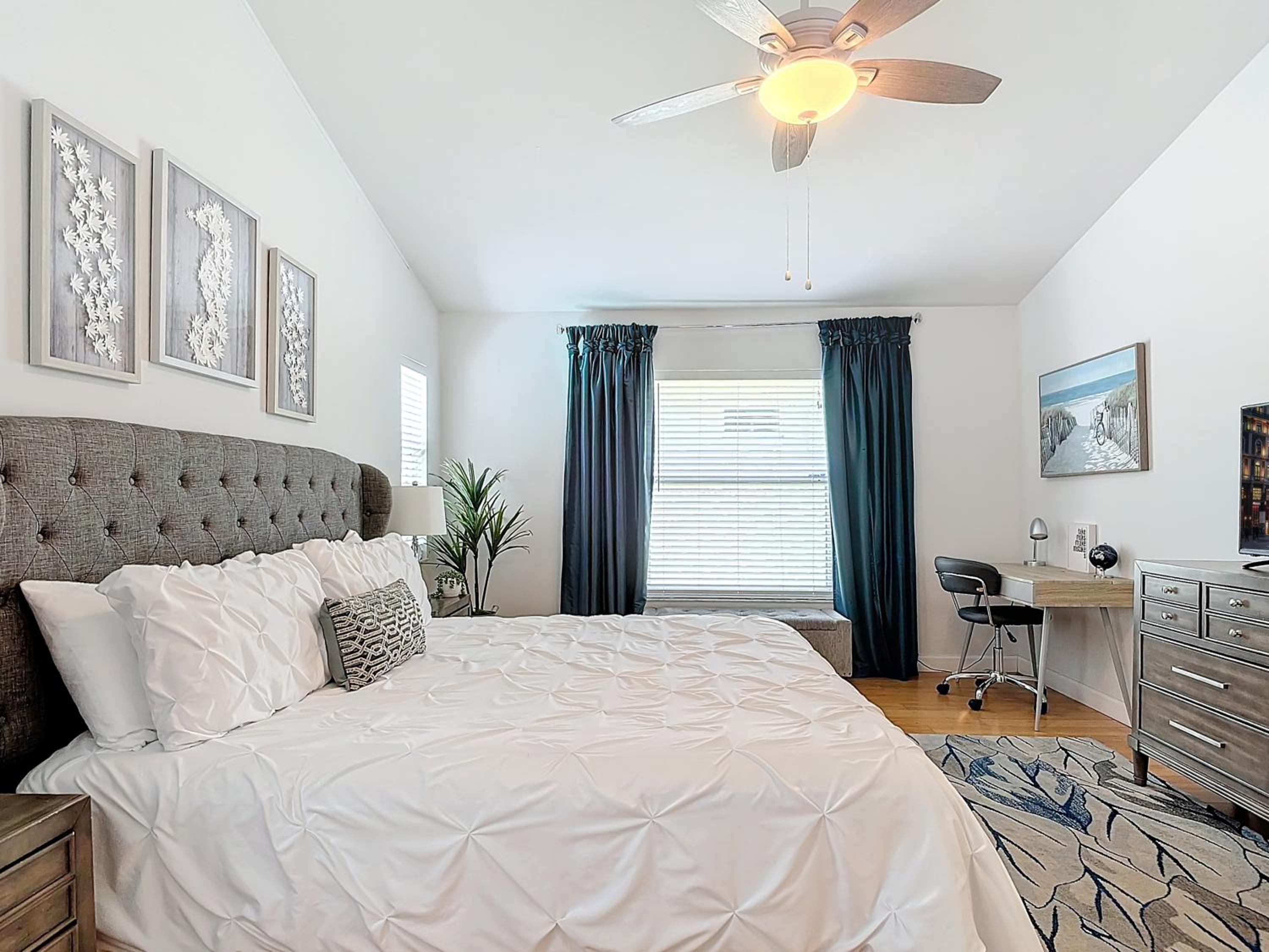Three-Bedroom Home photo 3