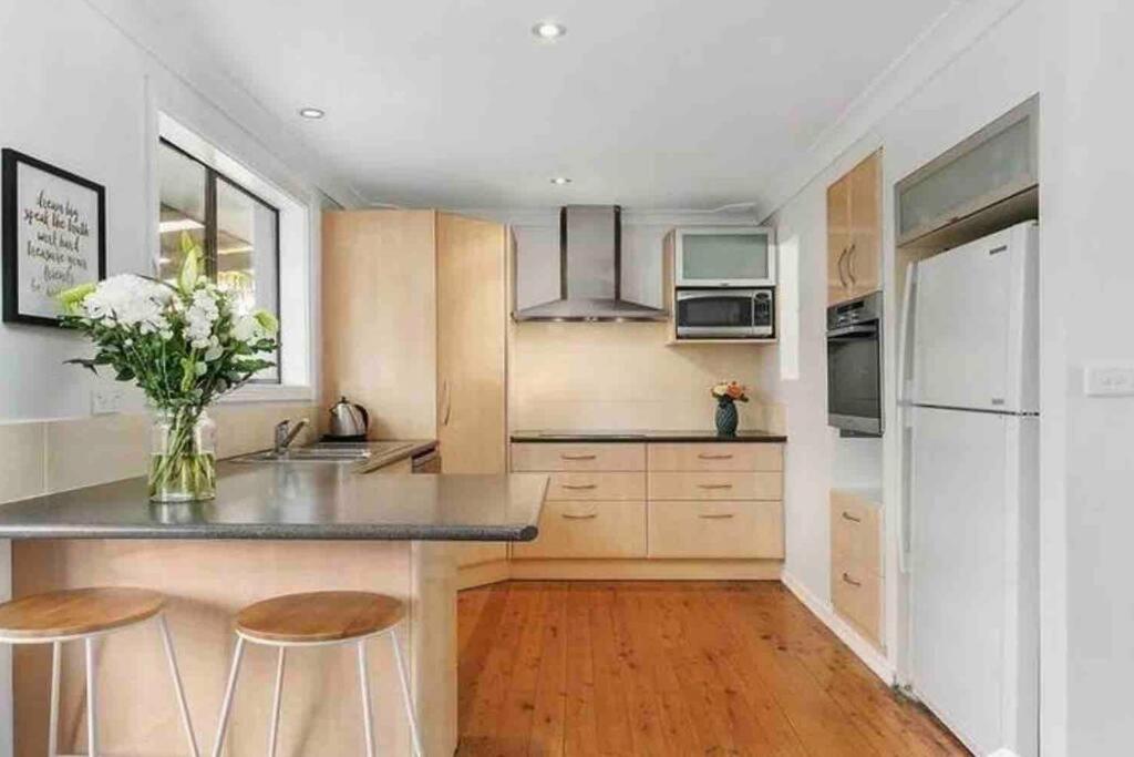 Four-Bedroom House photo 3