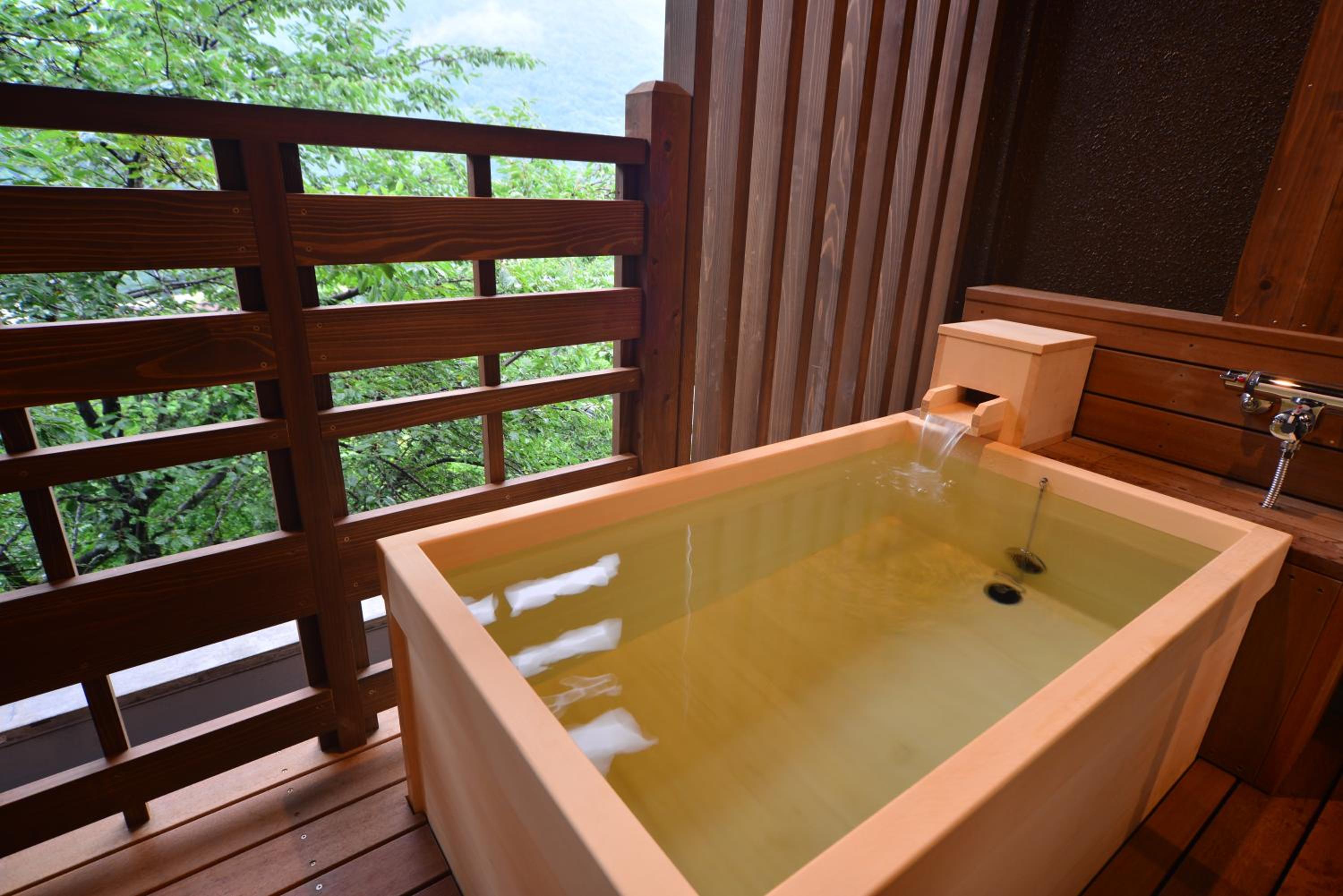 Twin Room with Private External Bathroom