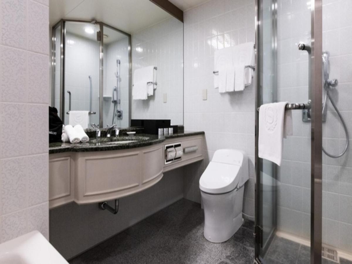 Luxury twin, Guest room, 2 Twin/Single Bed(s), City view - Photo 4