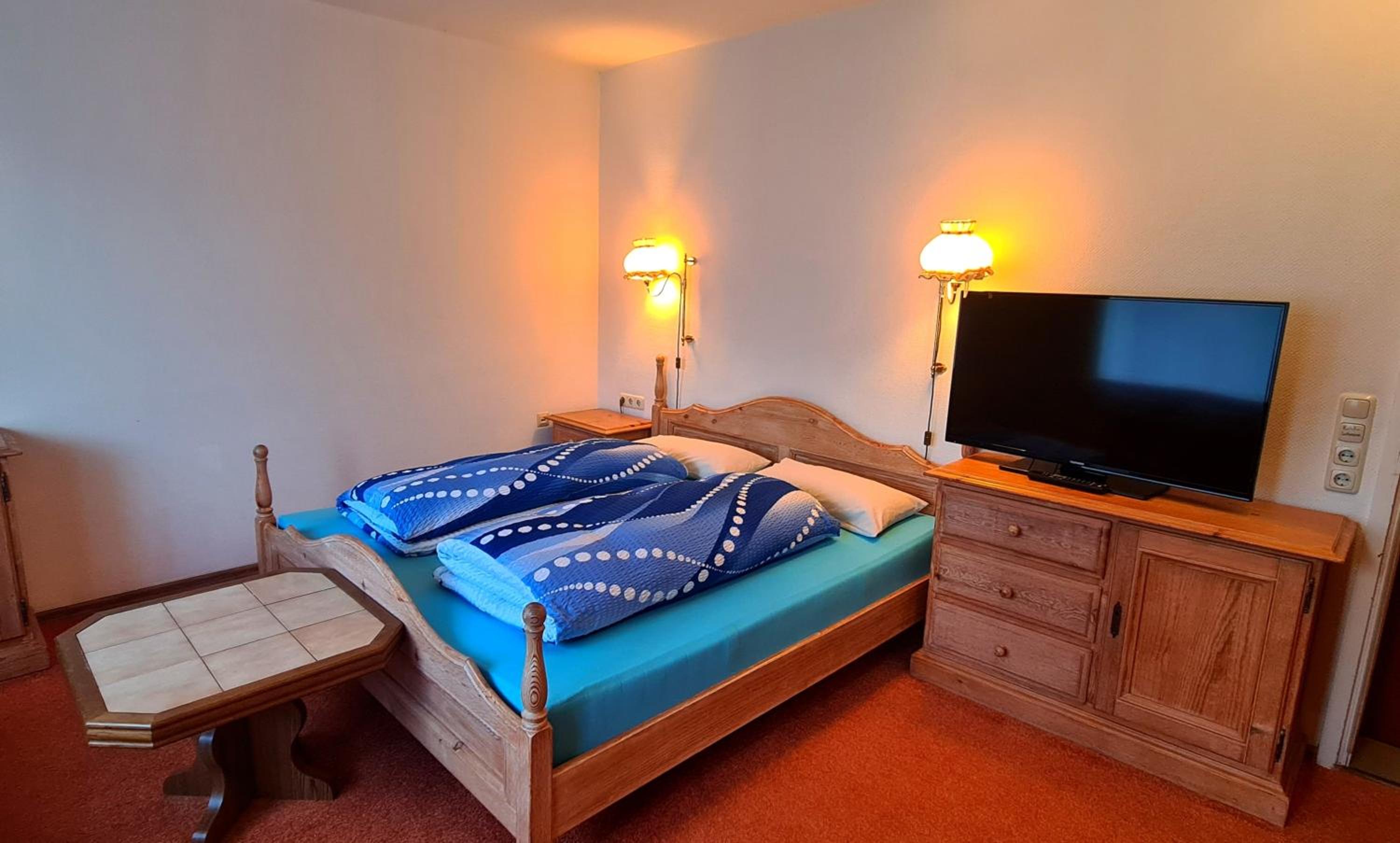 Queen Room with Garden View - Photo 9