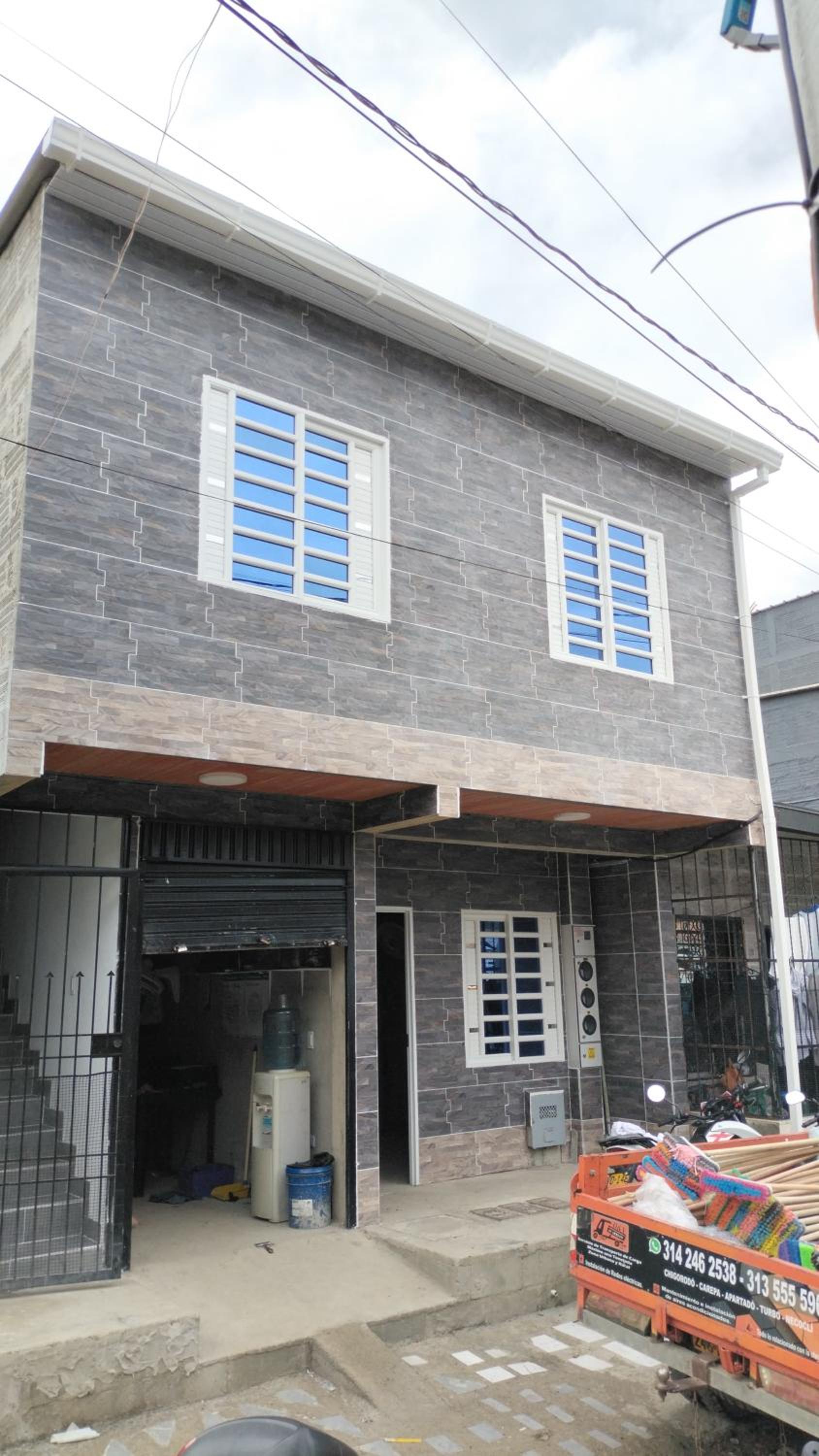 One-Bedroom Apartment photo 2