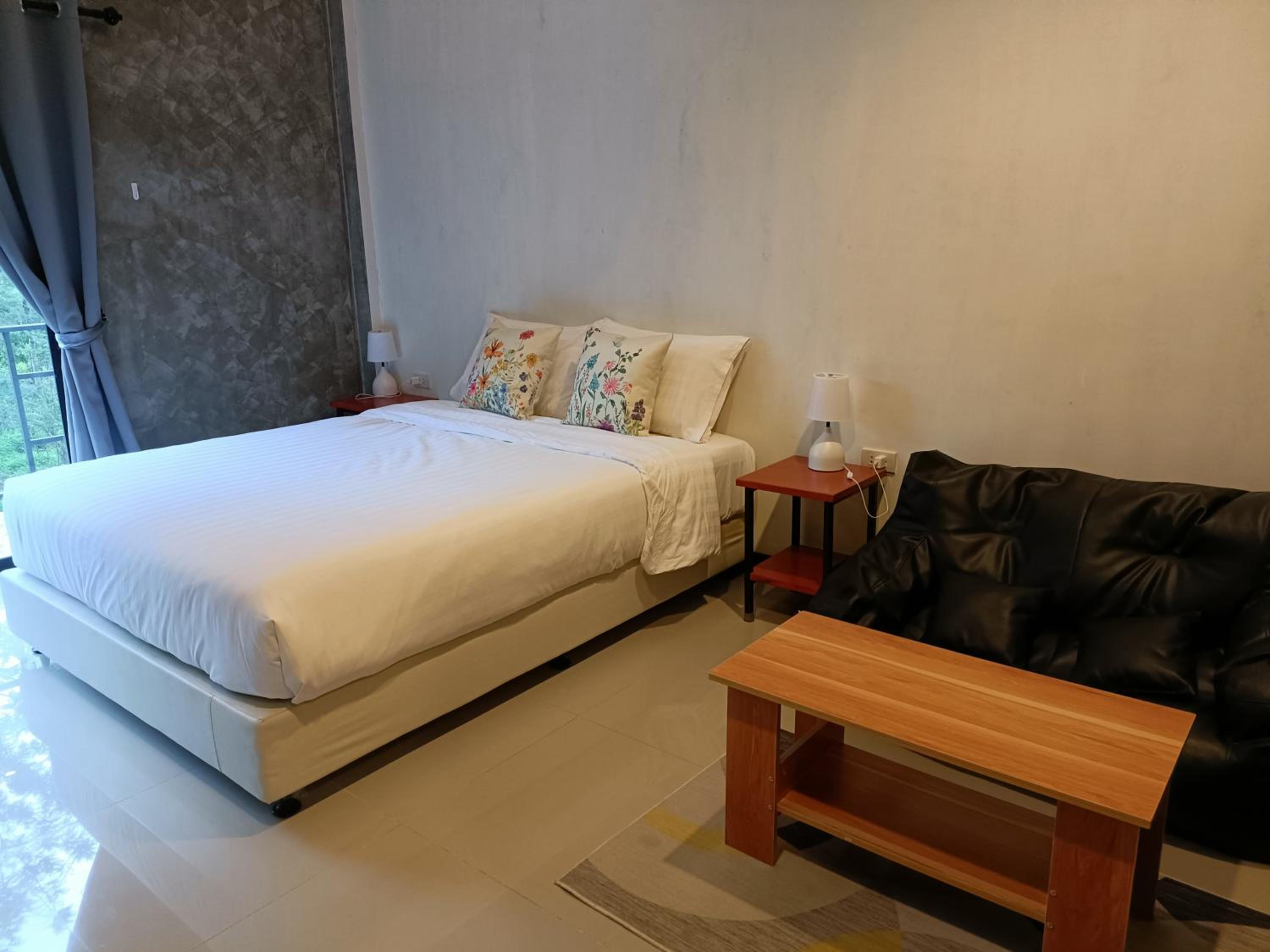Standard Queen Room - Photo 1