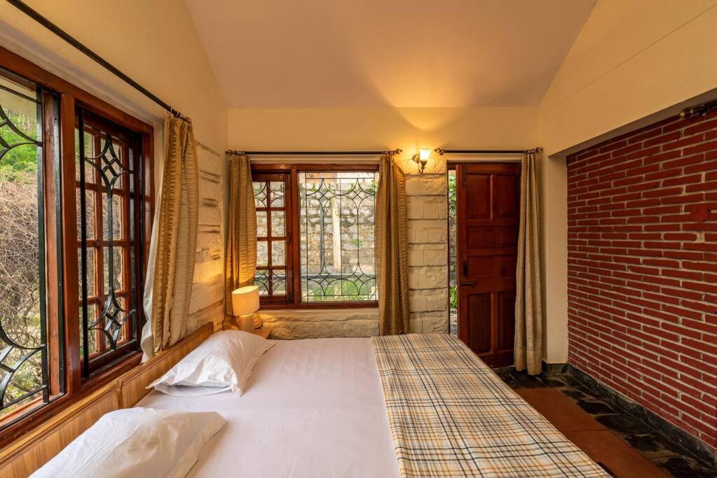 Three-Bedroom Villa photo 2