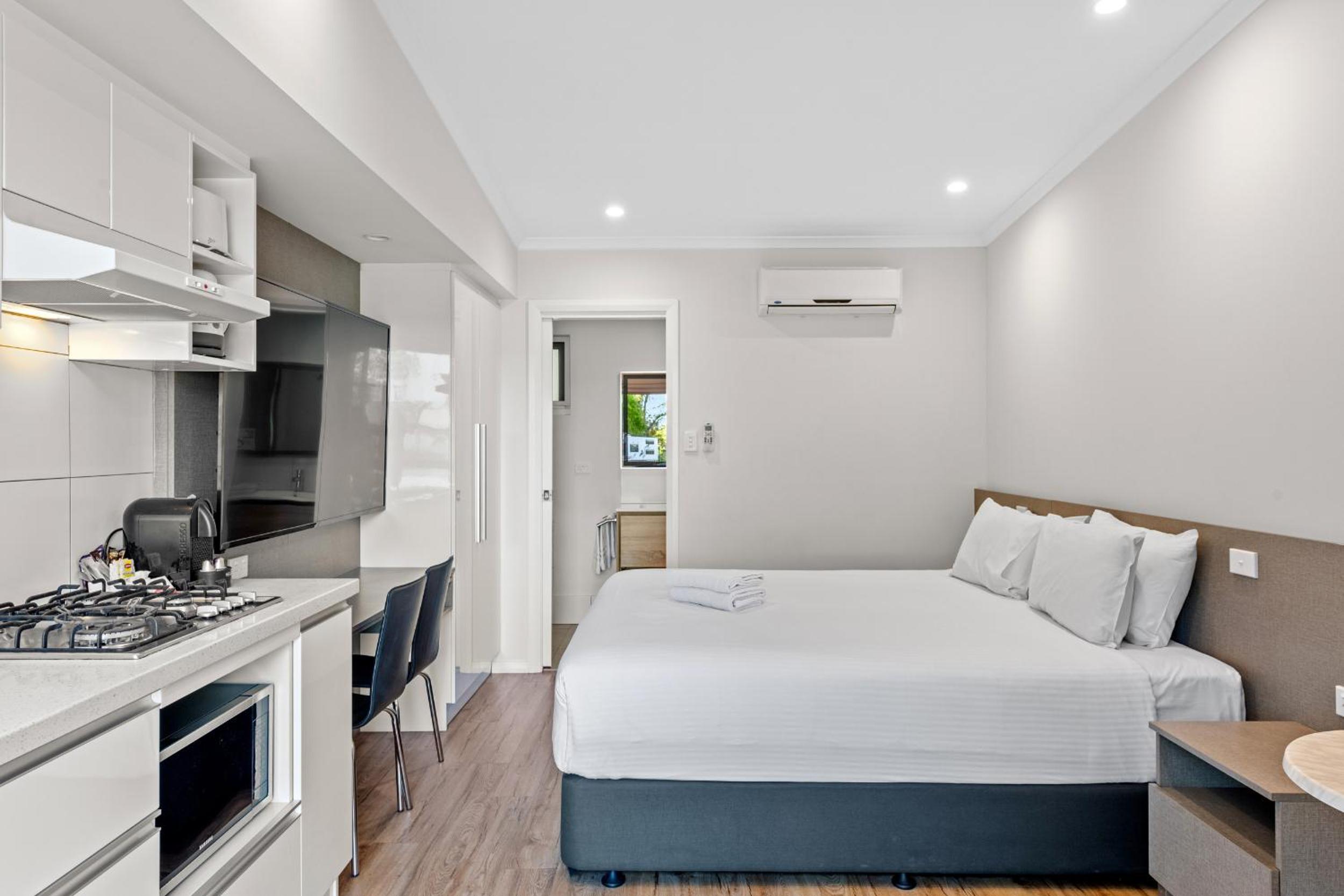 Deluxe Studio Room