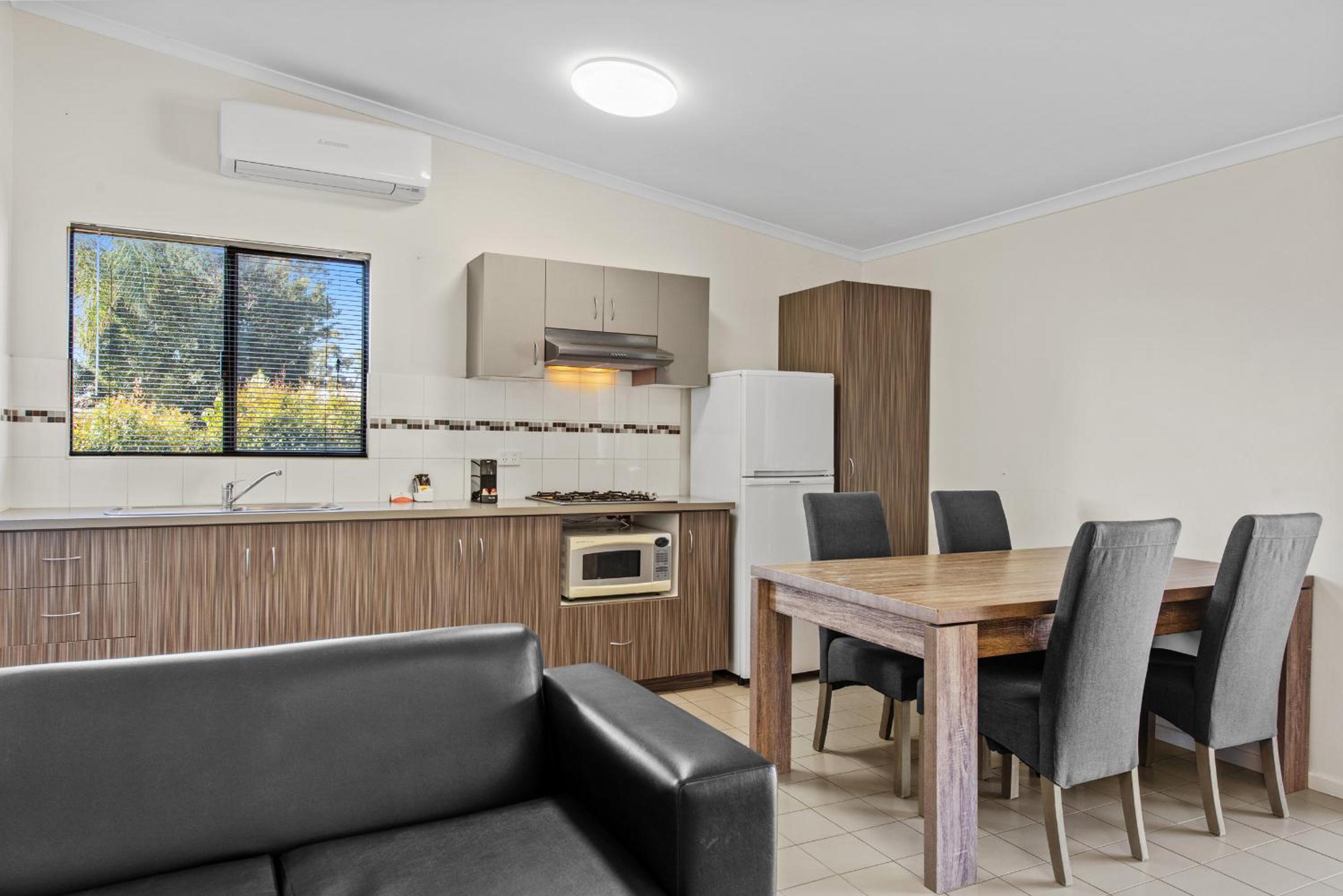 Deluxe 2 Bedroom Cabin