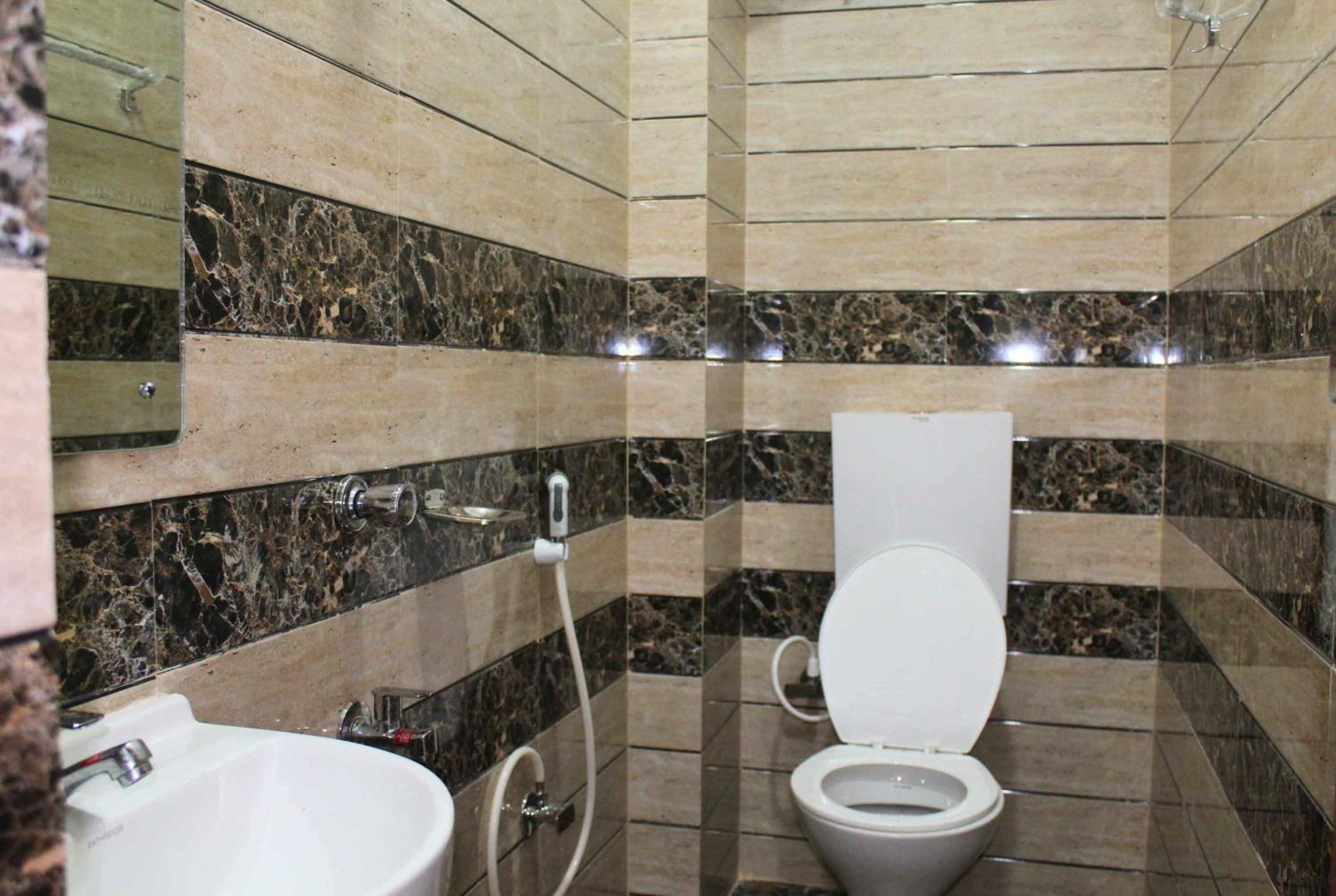 Deluxe Room - Photo 2