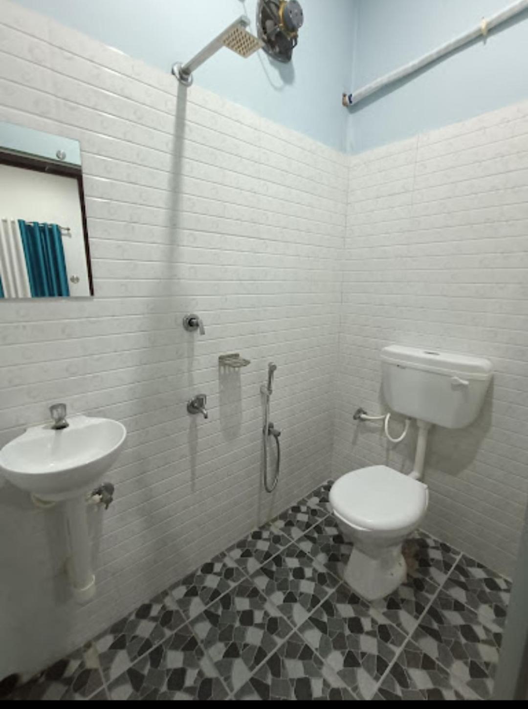 Budget Double Room photo 2
