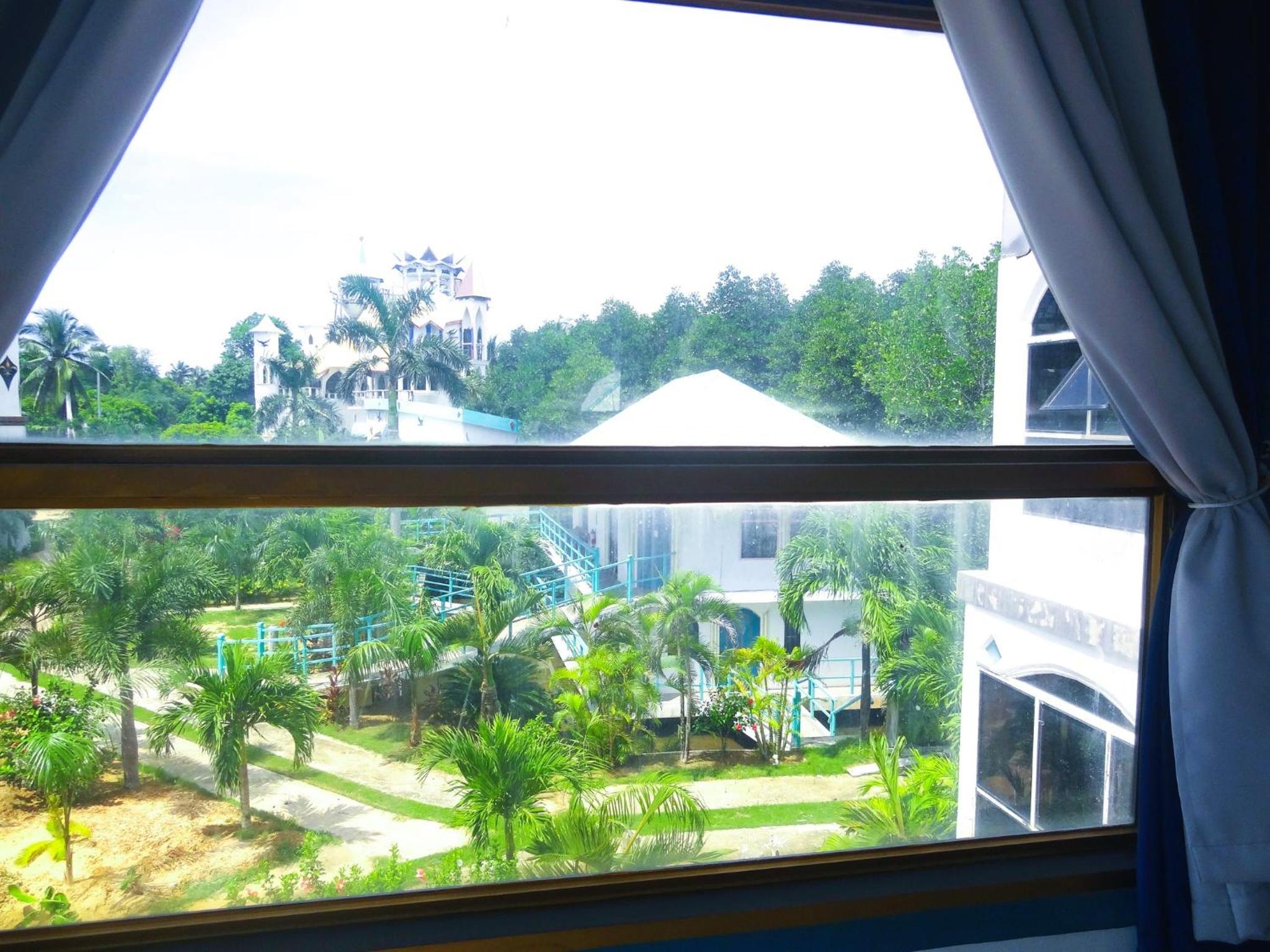 Suite with Garden View photo 2