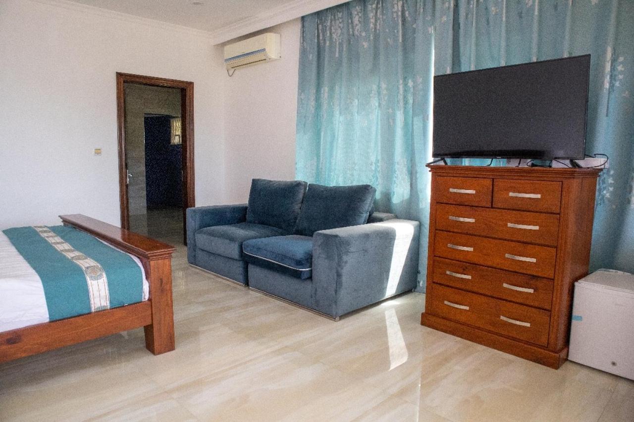 Deluxe Suite with Sea View photo 2