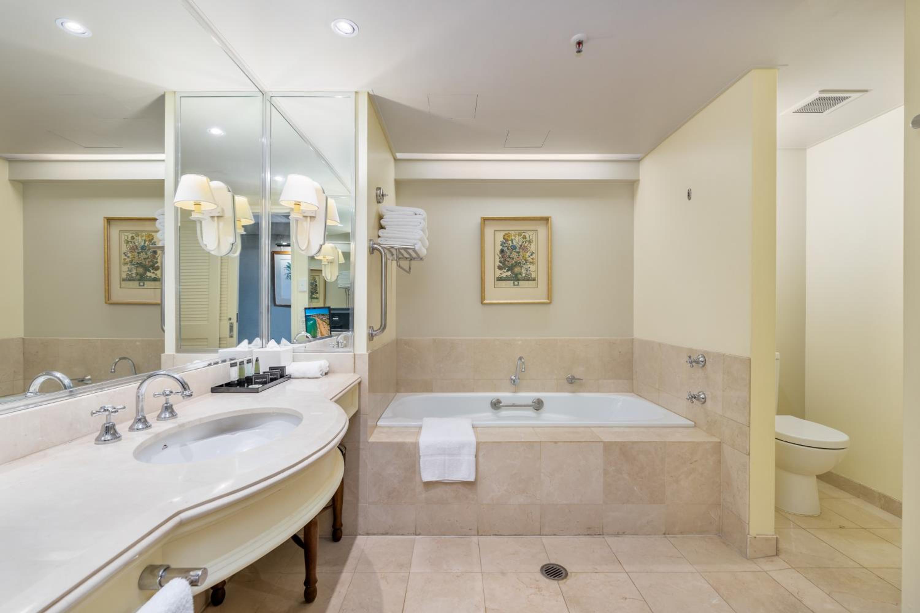 Superior Room with River view - Photo 5