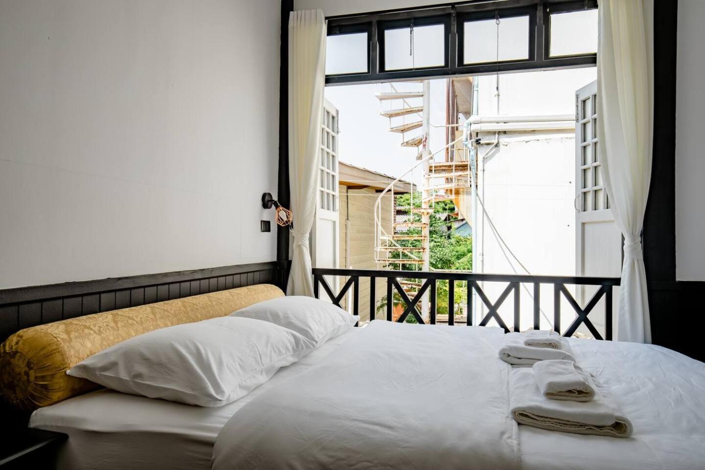Deluxe Double Room with Bath photo 1
